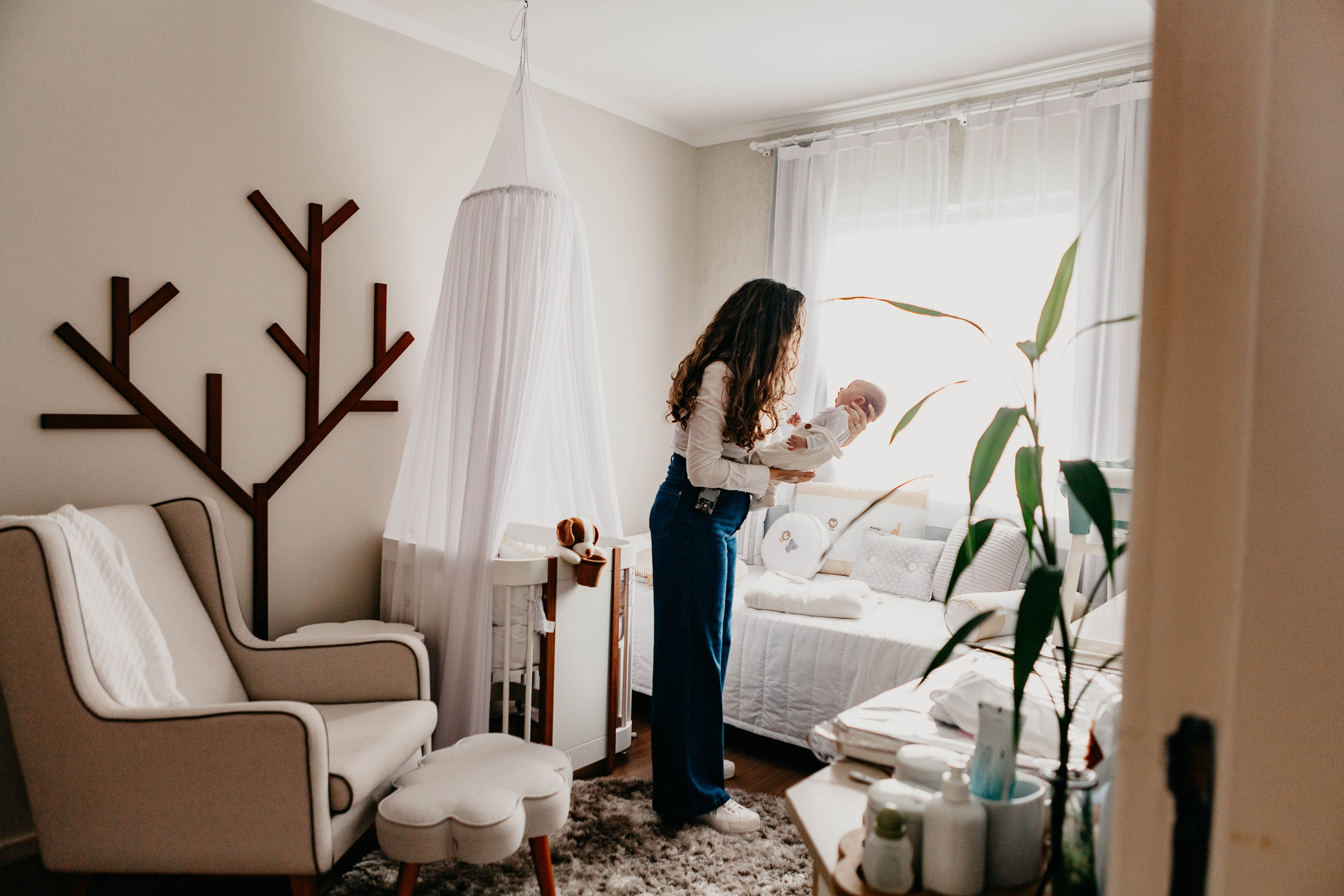 Bebê em casa. Fotógrafa de família