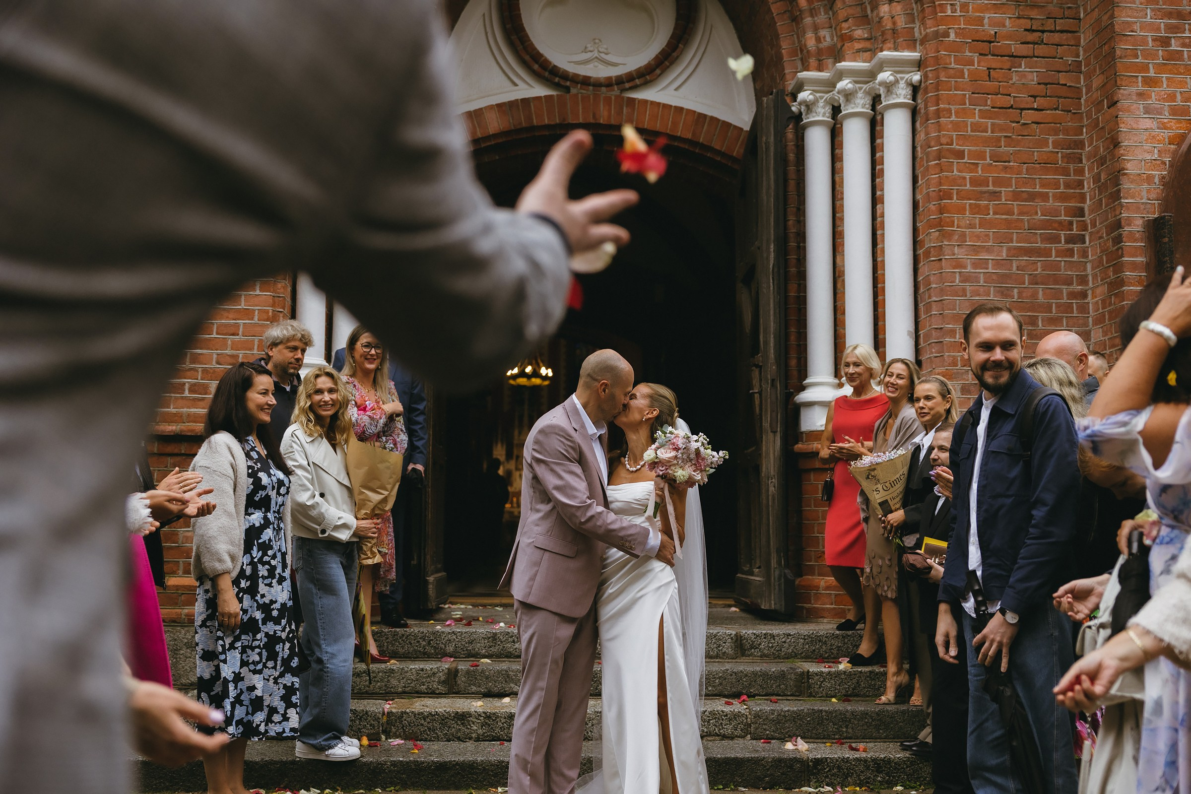 Justė ir Henrikas | Lietingos jaukios vestuvės Palangoje. Vestuvių ir šeimų fotografė Lena Bondarenko / belove photo