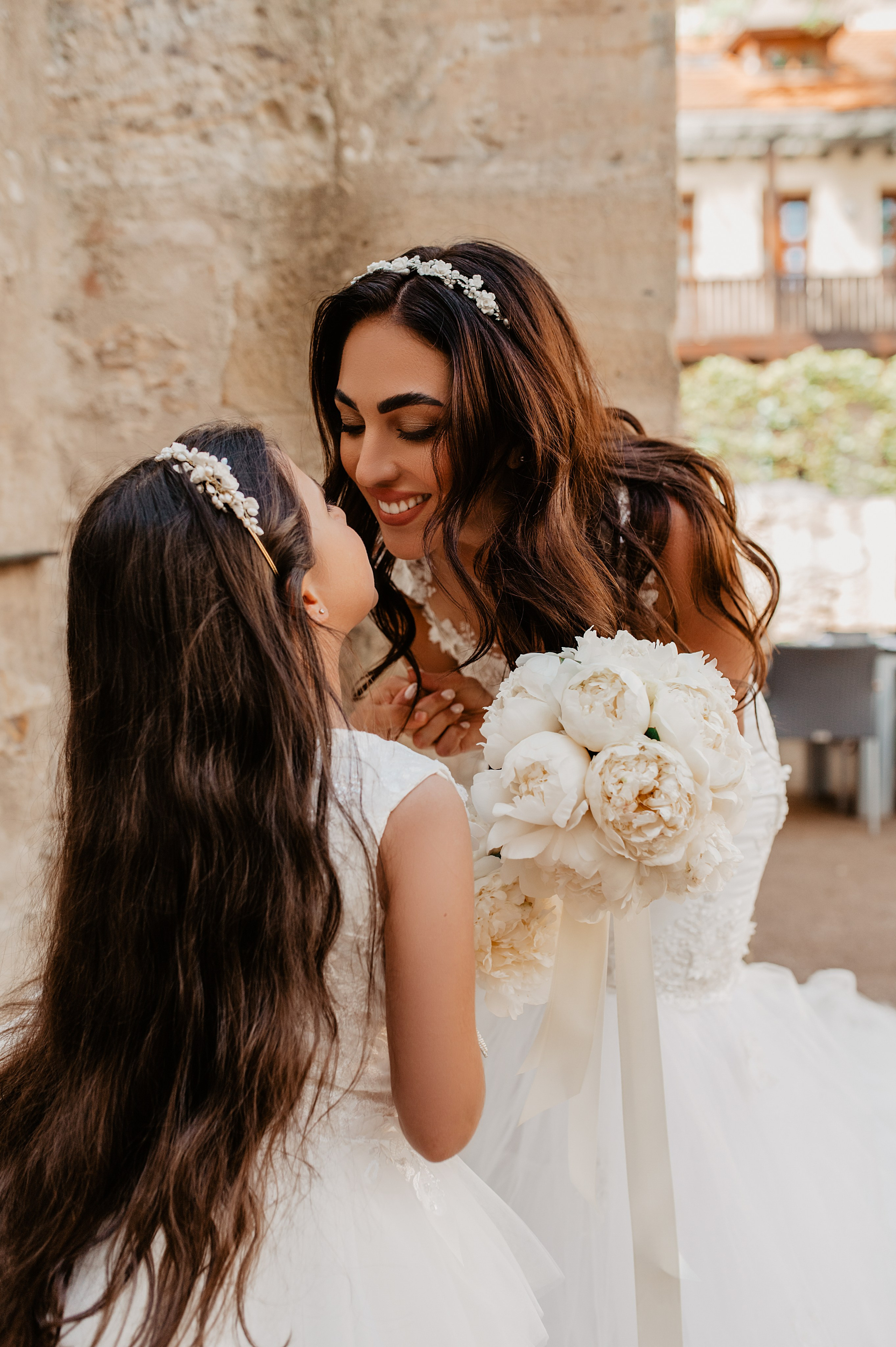 Nairi&ari. ANNA-MARIA PHOTO CONTENT CREATOR — photographer, aesthete, artist, and visual expert for Instagram in Prague