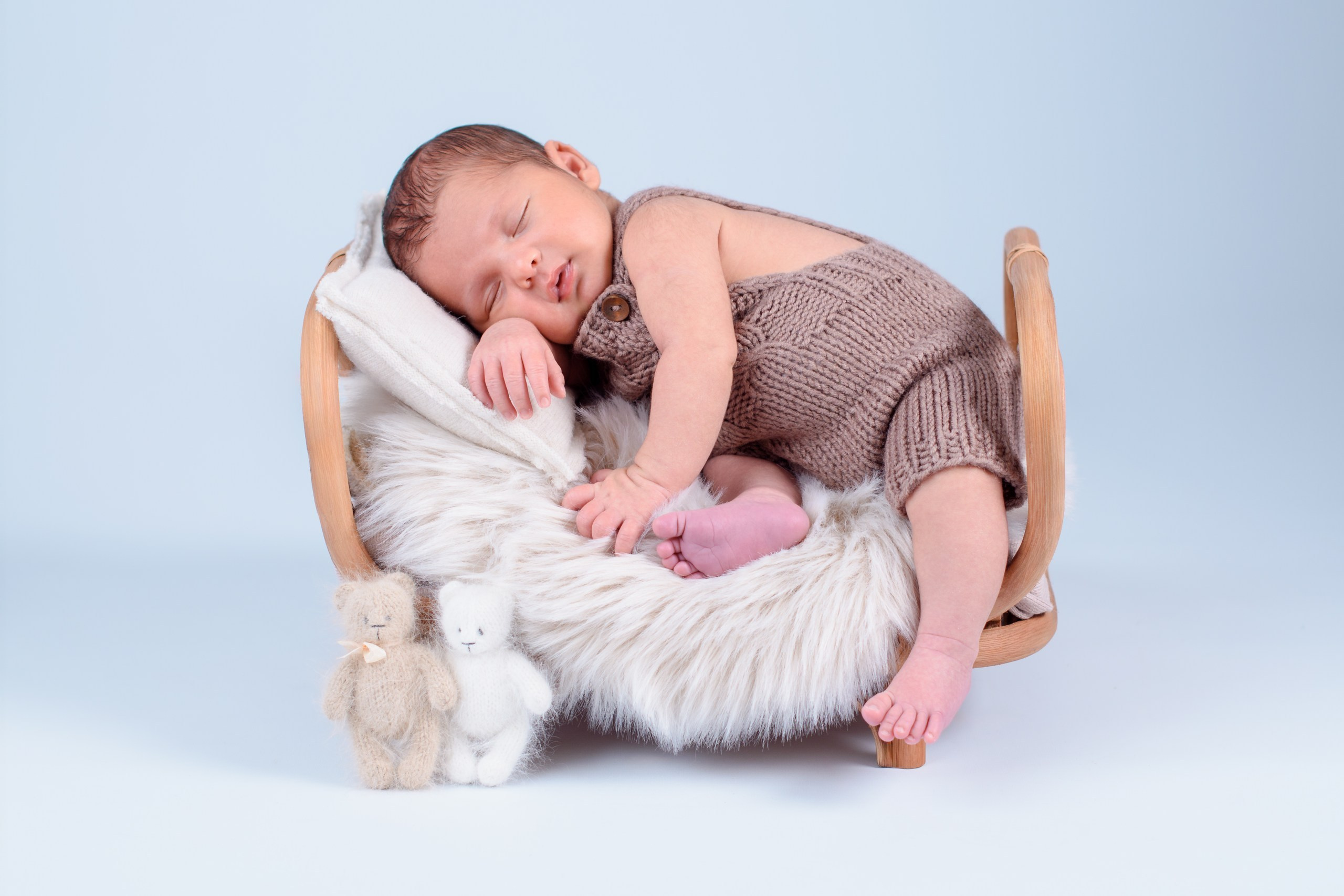 Nouveau-né. Photographe grossesse et nouveau-né a La Ciotat