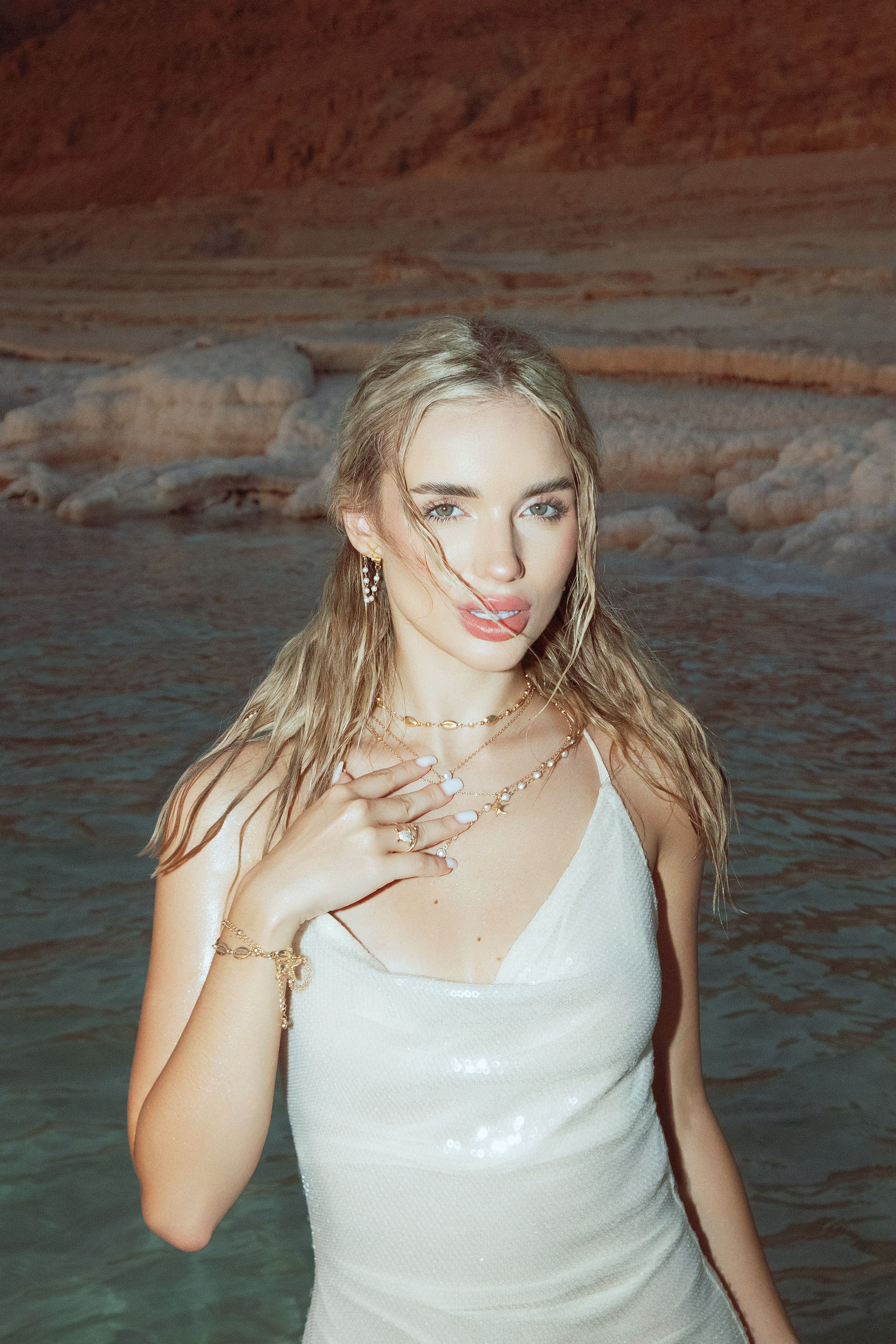 Where Pearls Meet the Sun 🫧. Veronika Basova — Photographer in Amman, Jordan | Cinematic Visual Storyteller