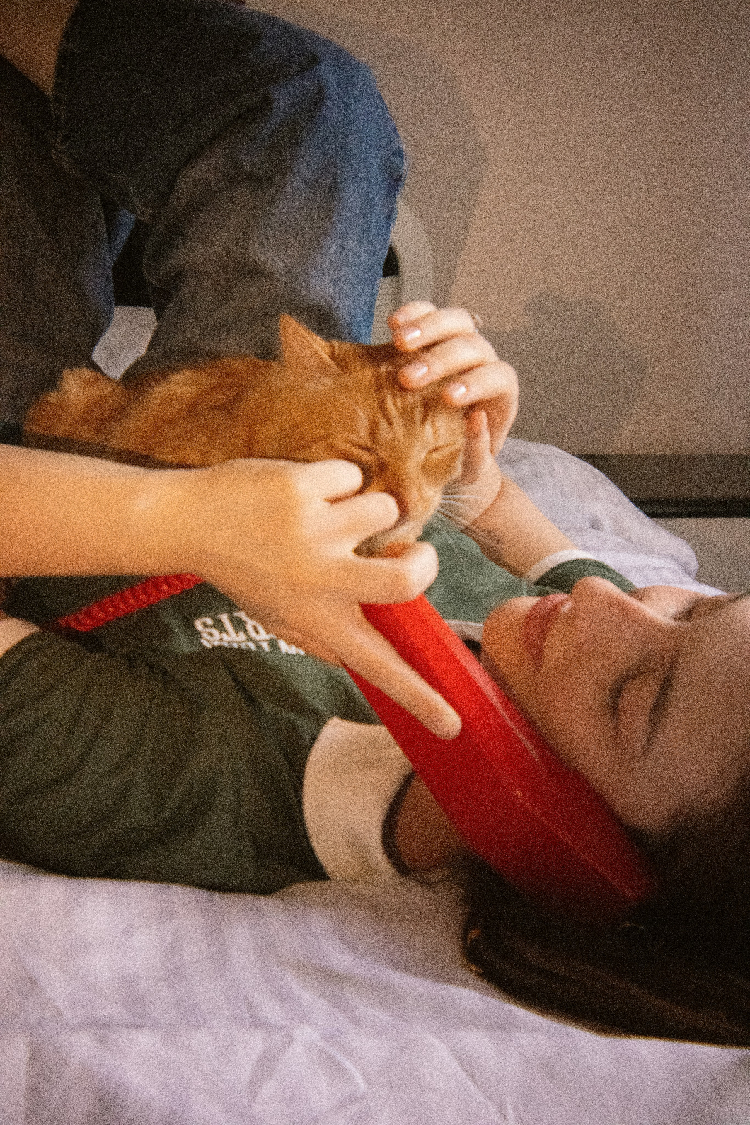 Kate — 2000s Girl Room Vibes. Veronika Basova | Photographer | Cinematic & Magazine | Amman, Jordan