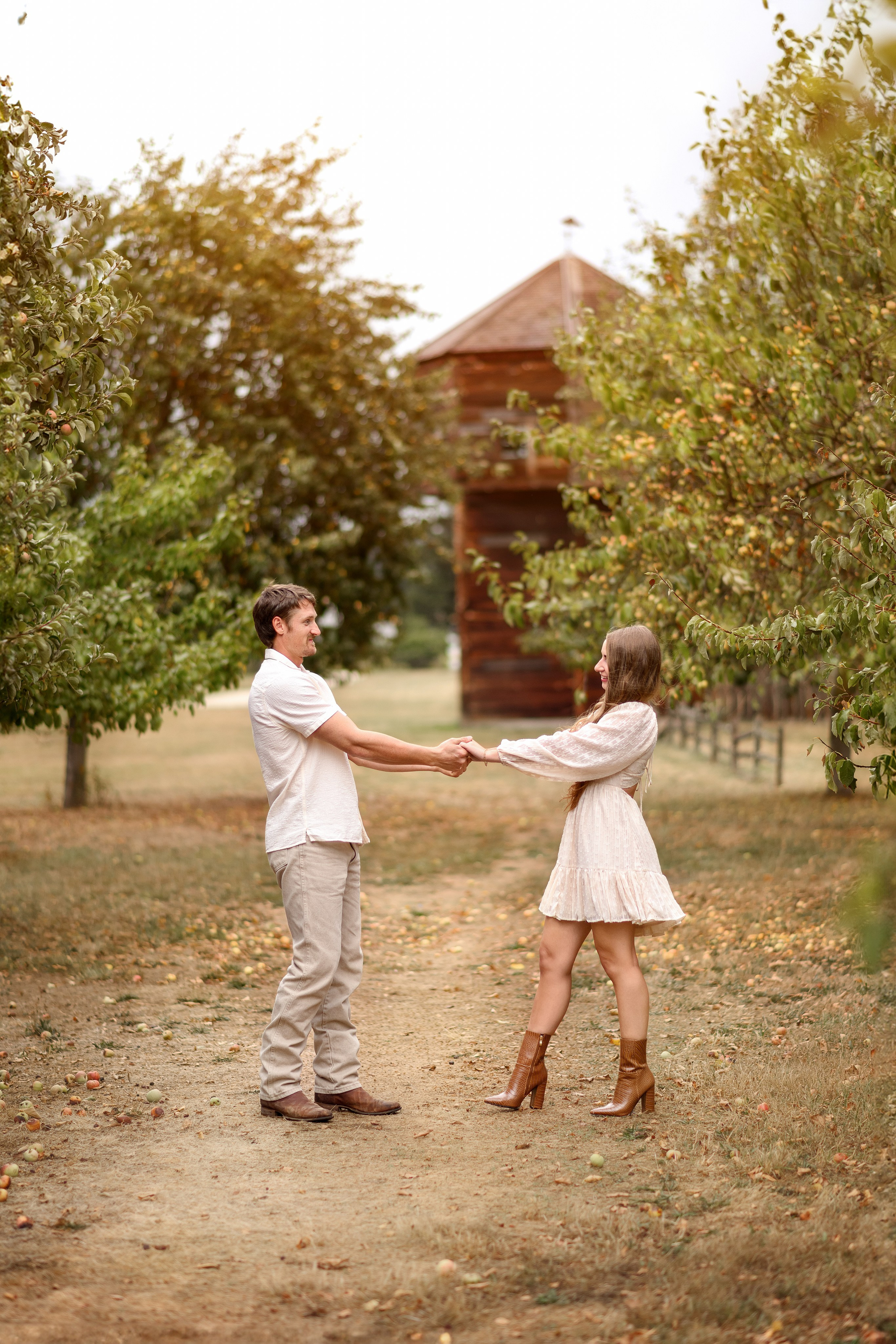 Romantic Couple Session Portland OR | Love Story. Alena Tau | Wedding & Family Photographer Vancouver WA and Portland OR