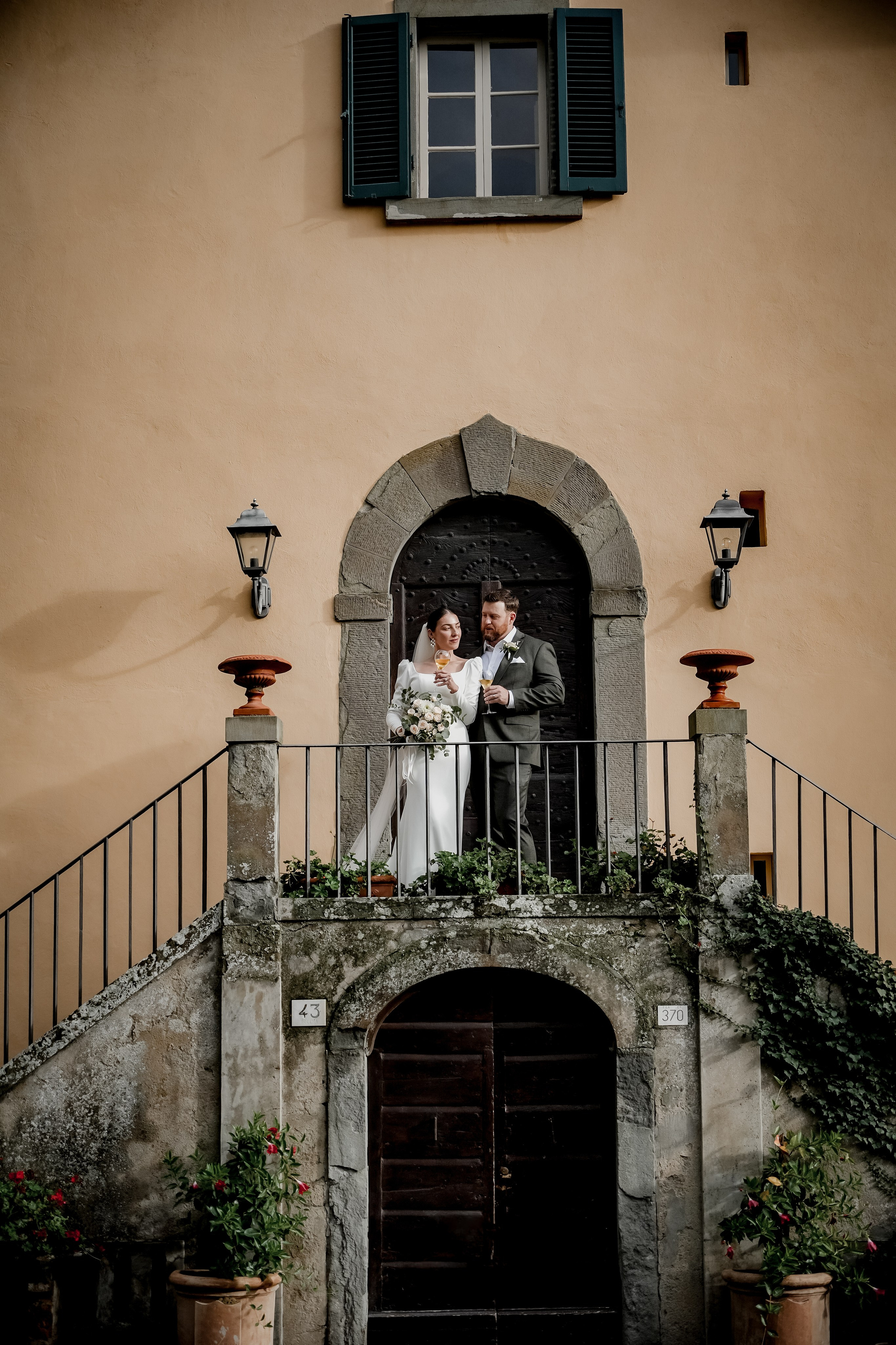 Elopment in Cortona. Villa Falconiere. Wedding Photographer in Italy