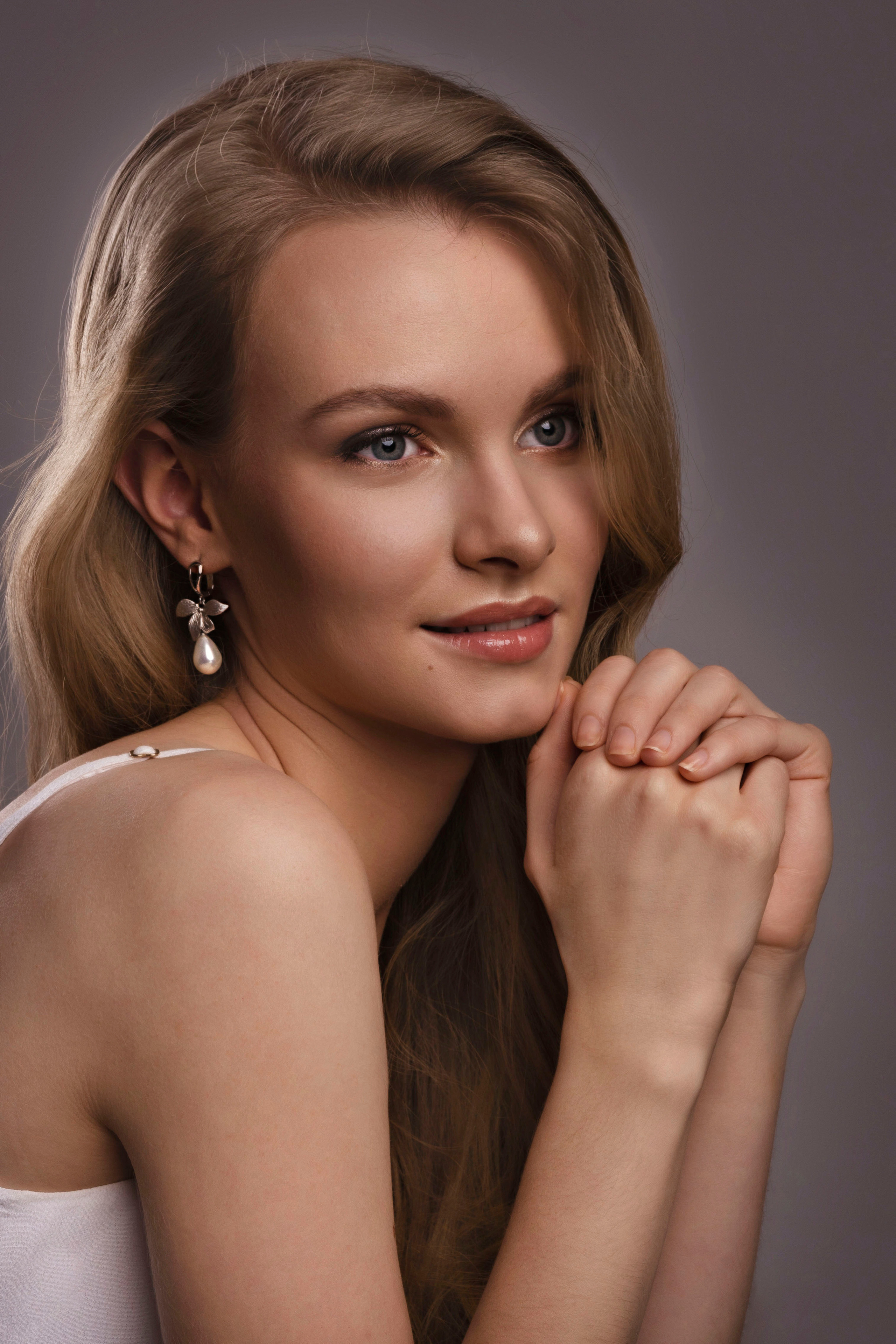Мая. Бьюти-съёмка. Анна Григьян — фотограф ретушёр в Даугавпилсе (Латвия)