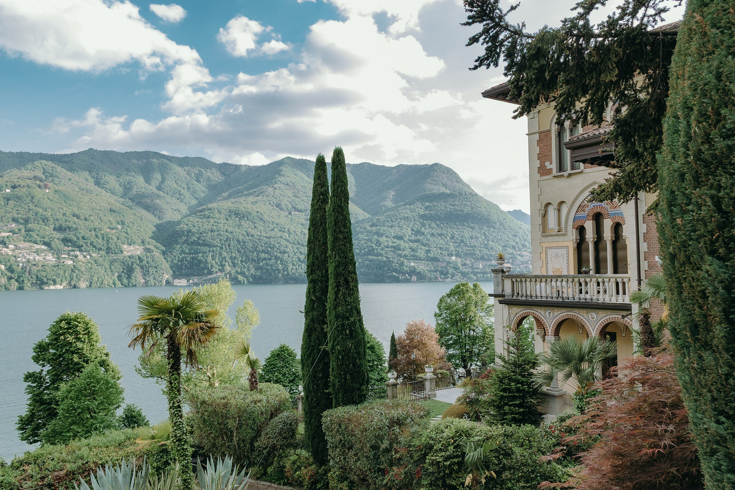 Lake view proposal. Wedding and proposal photographer Italy Como Milan Pavia Bergamo Tuscany Marija Galaka