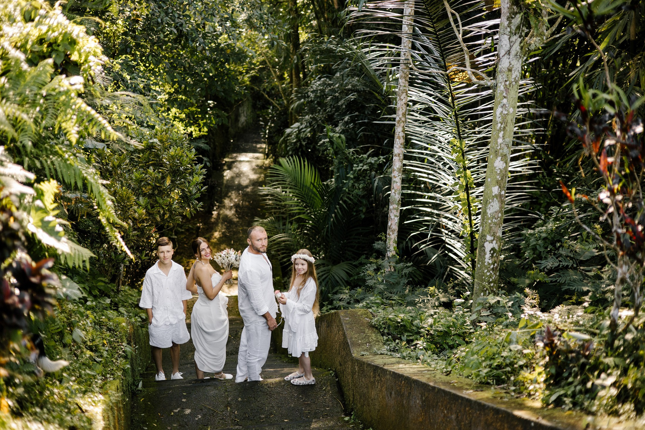 Family wedding. Getitfeel — Aesthetic Photography and Videography