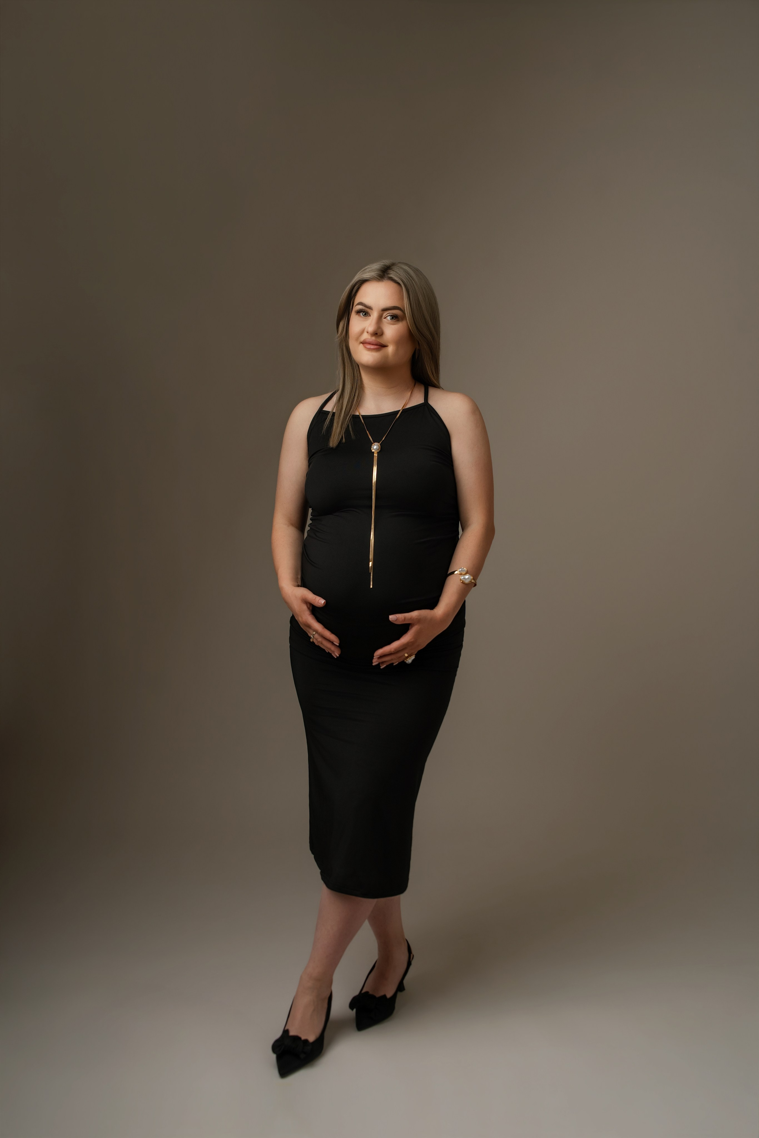 Photographe grossesse Paris, Pregnancy photographer Paris. Photographer in Paris
