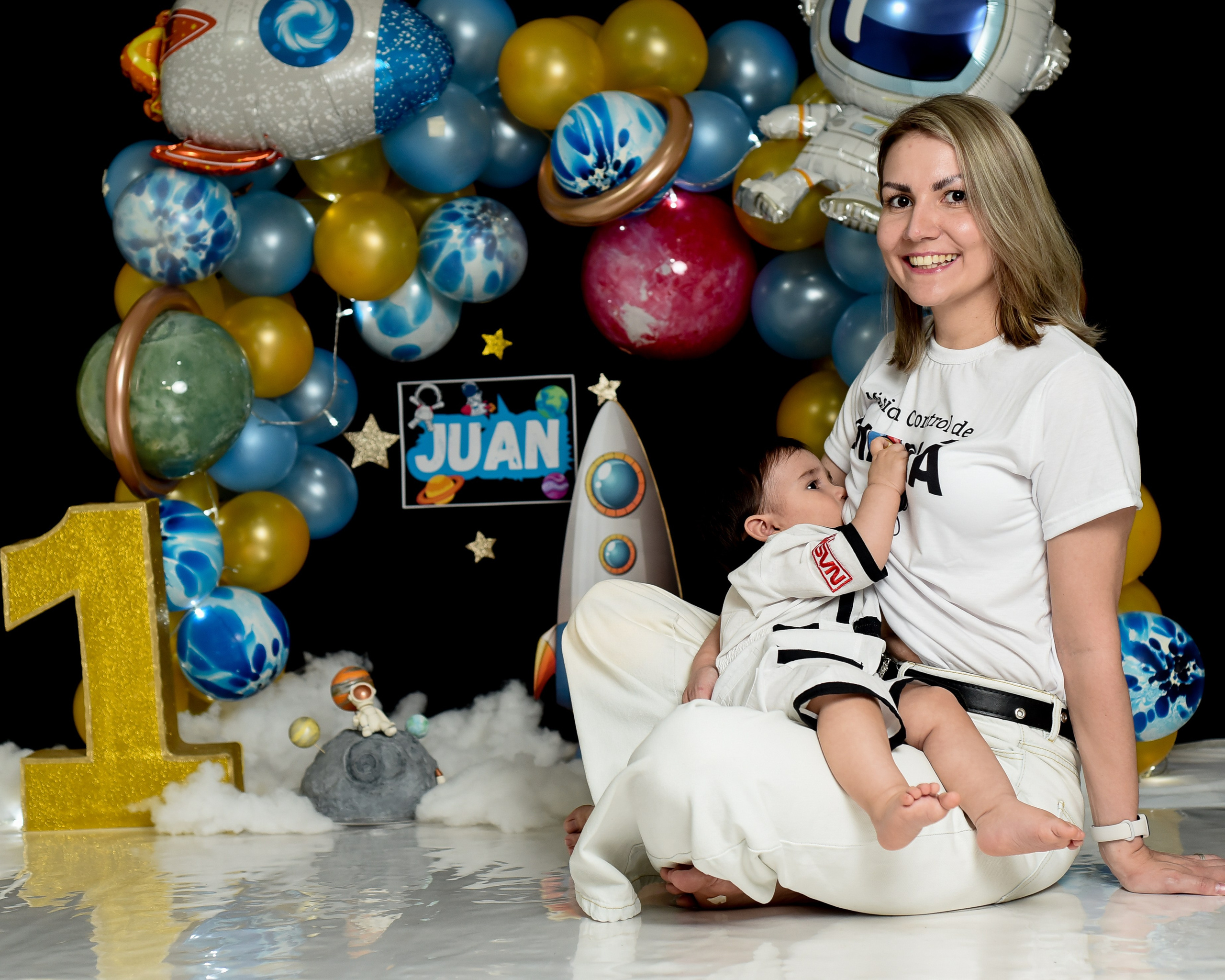 Sesión 1er año de Juan. Temática: Astronauta. Fotografo de casamiento en misiones y fotógrafo de familia  Posadas