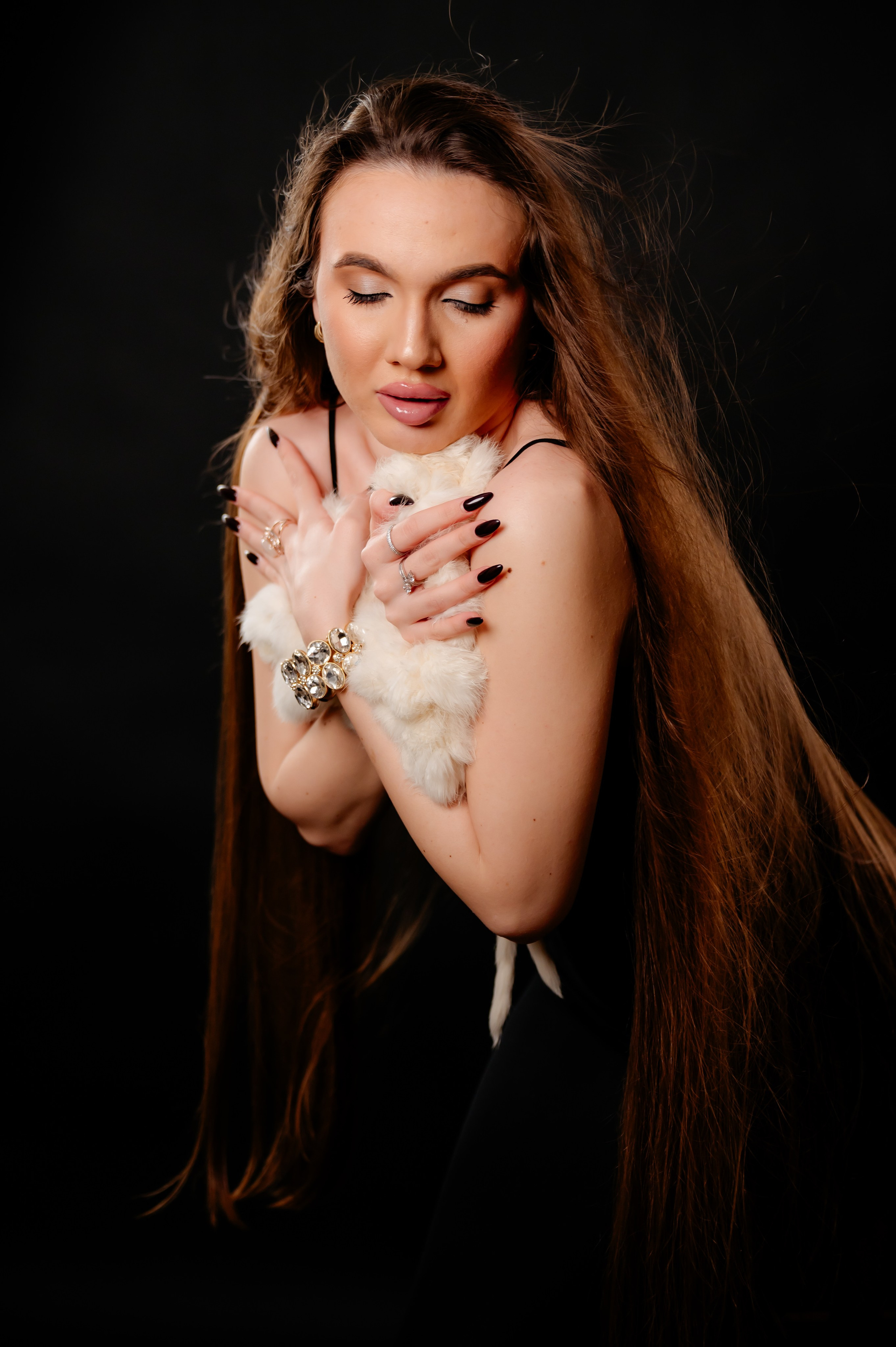 Larisa. Andrei Samuel – Fotograf București | Evenimente, Studio, Imobiliare, Produs