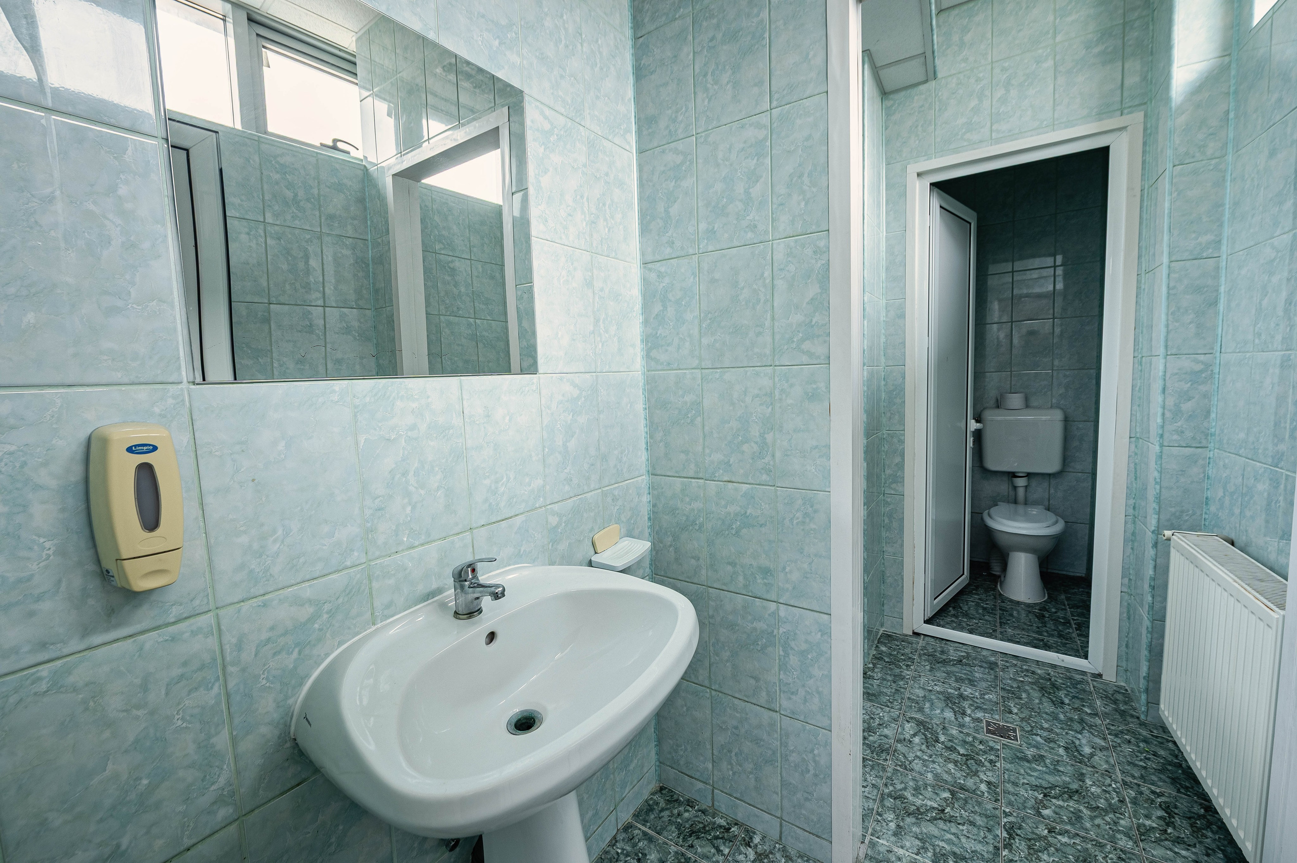 Clădire Birouri. Andrei Samuel – Fotograf București | Evenimente, Studio, Imobiliare, Produs