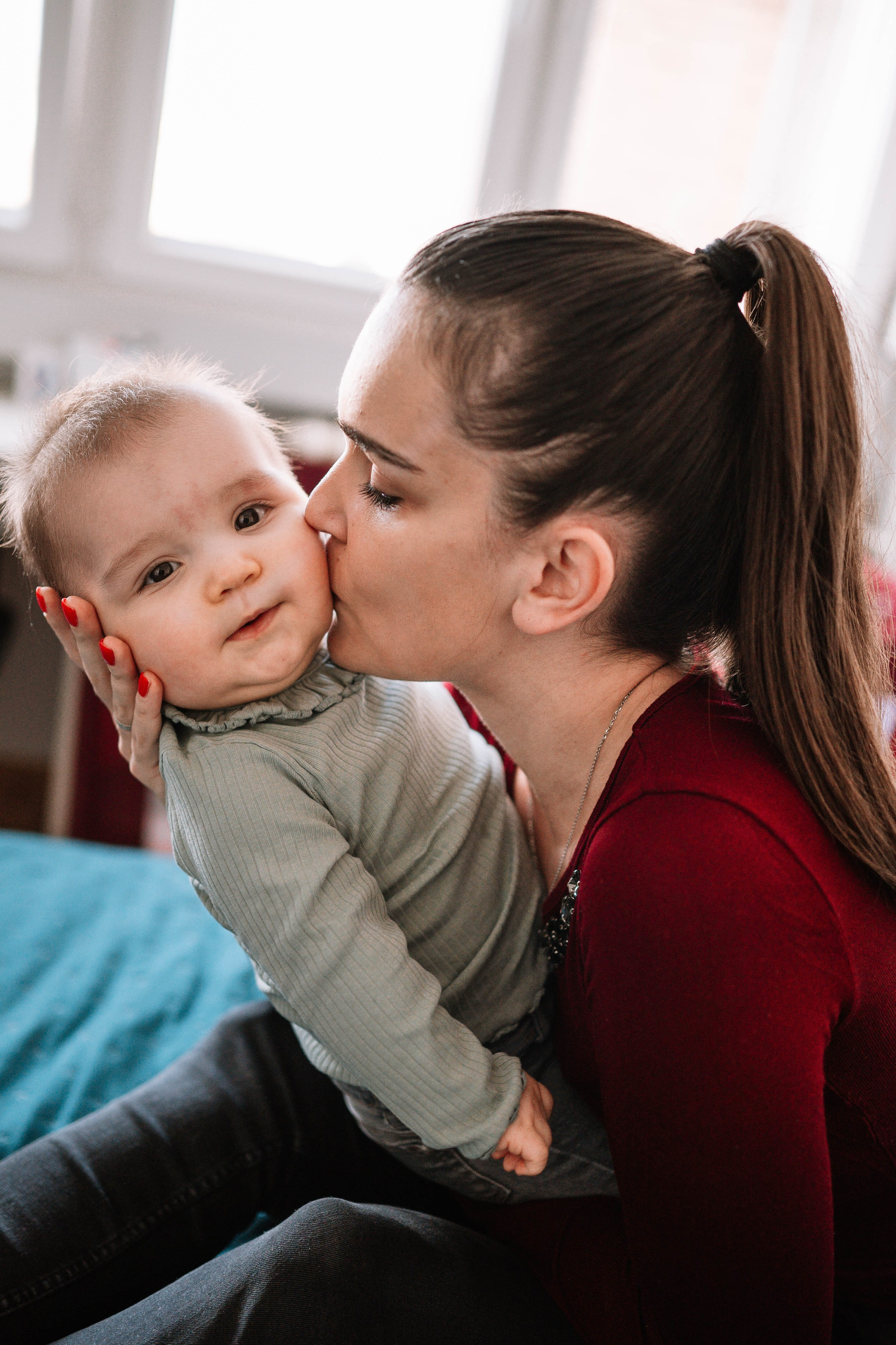 Lana - fotografisanje bebe kod kuće. Dečiji i porodični fotograf