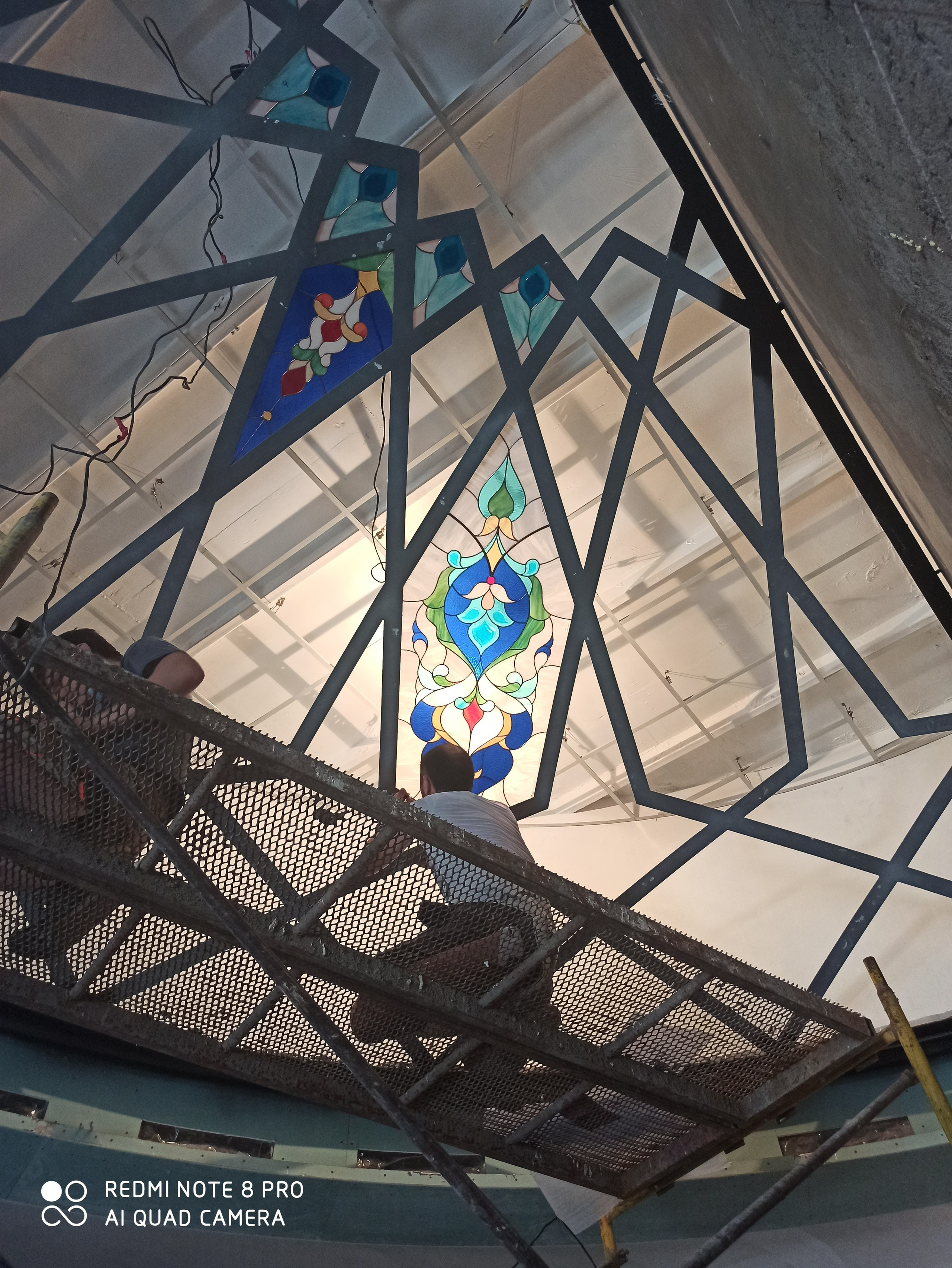 La Vitrage UAE. Professional Artist, teacher of art, Artistic Photographer In Dubai (U