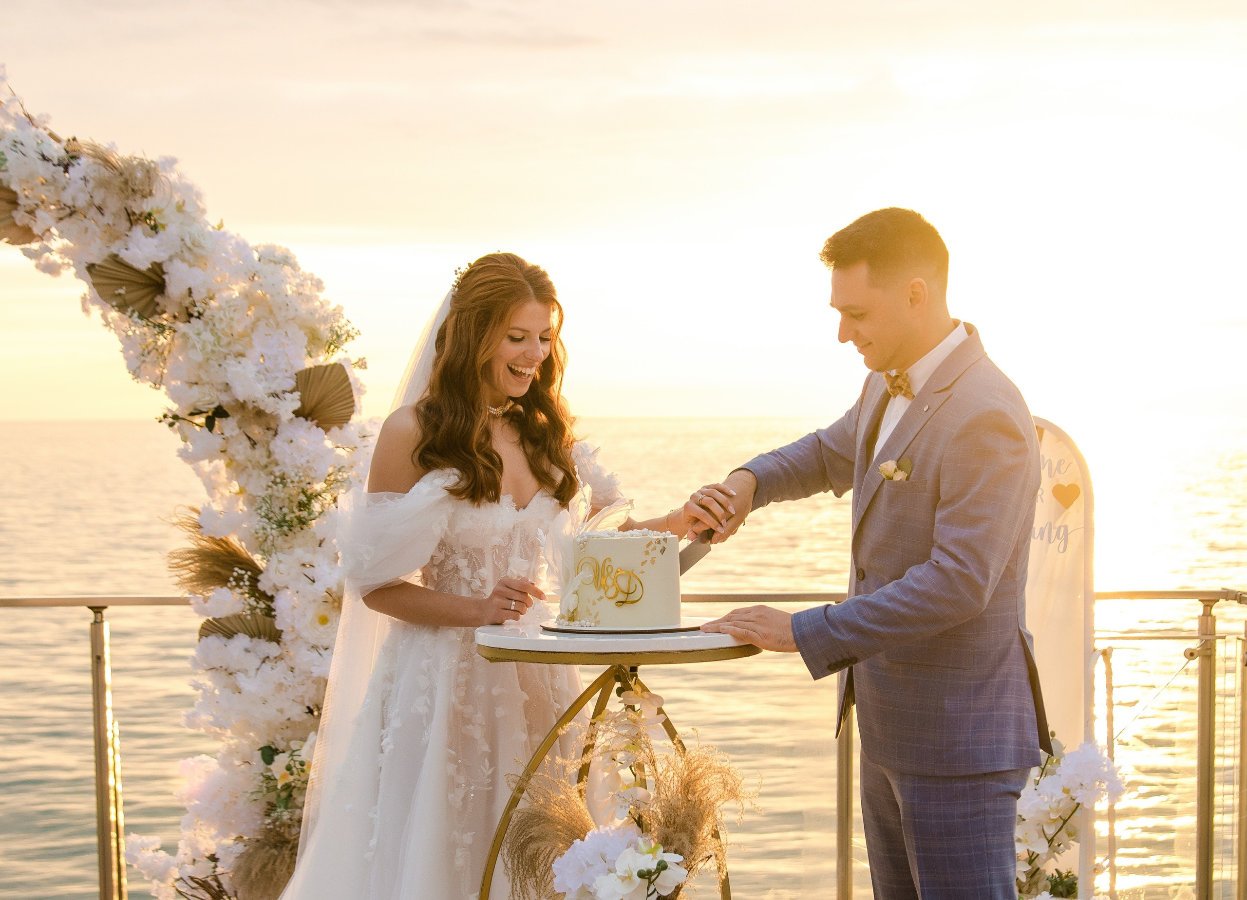 Свадьба на море в Батуми. Свадебные фотографы в Грузии, Армении. Макс Коваленко и Лара Татосян. Свадебный видеограф