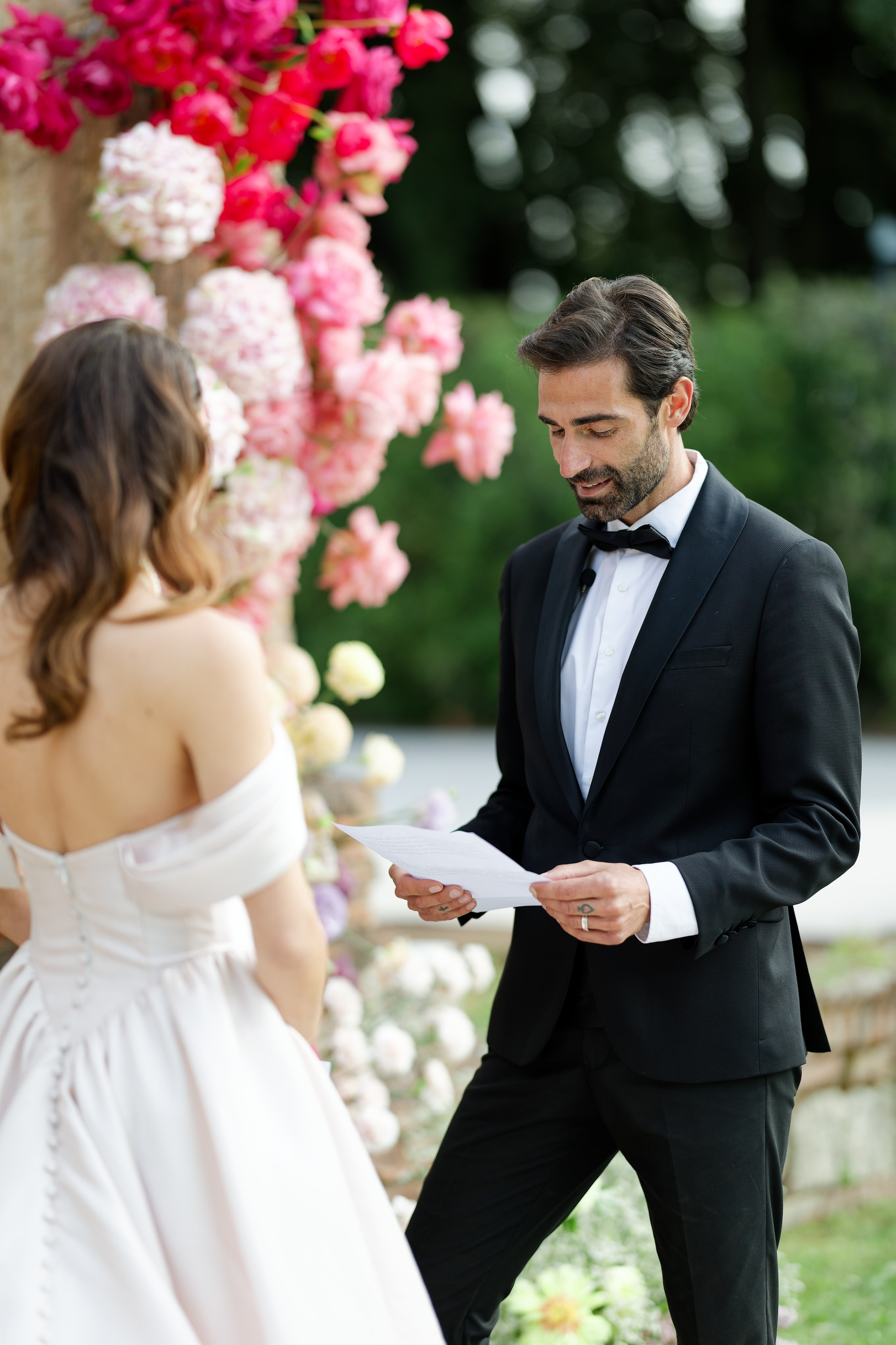 Wedding editorial at Villa di Geggiano, Tuscany, Italy