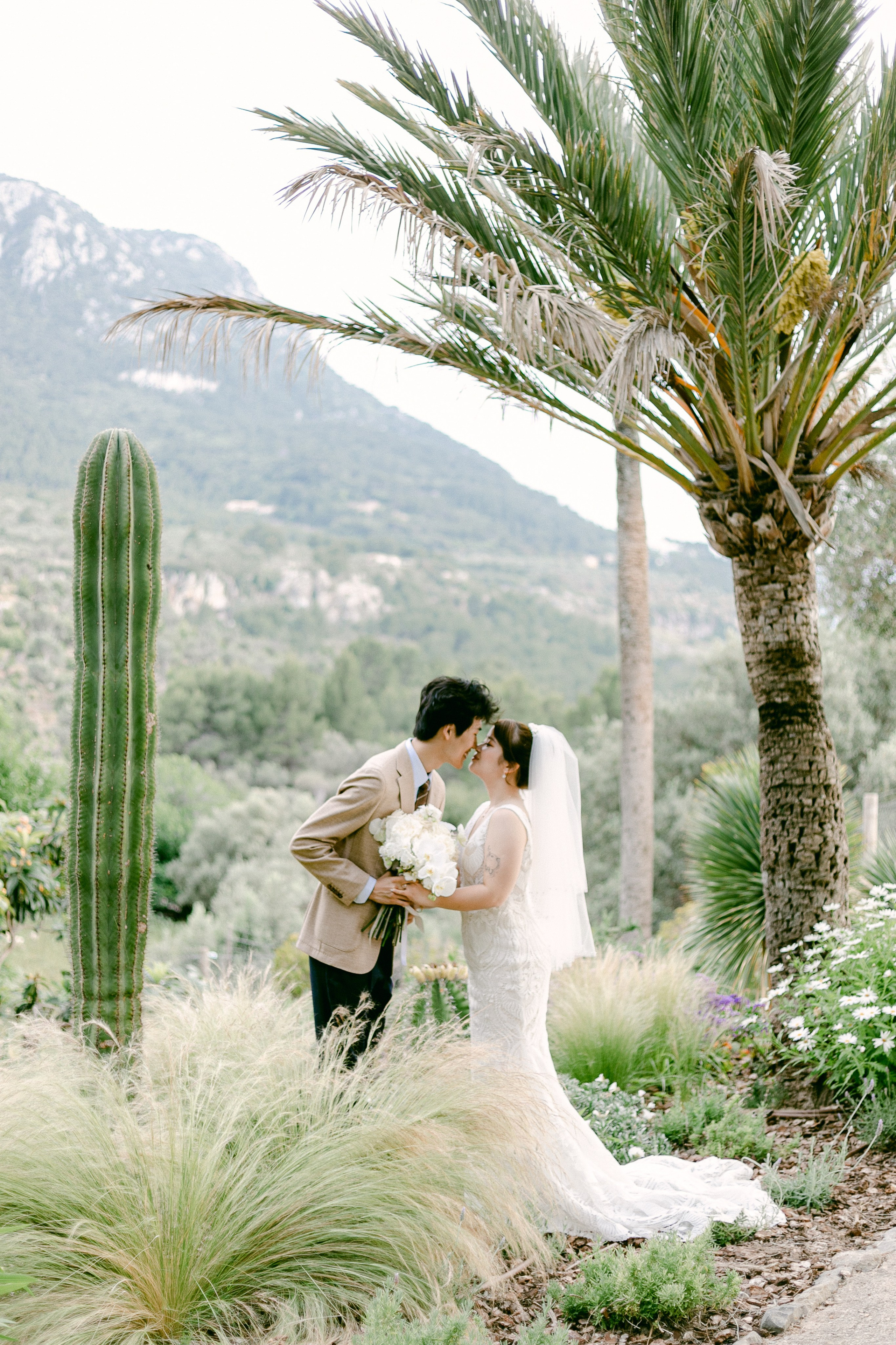 Chenyi & Tiangseng. Wedding Celebrant in Mallorca Iban Collin