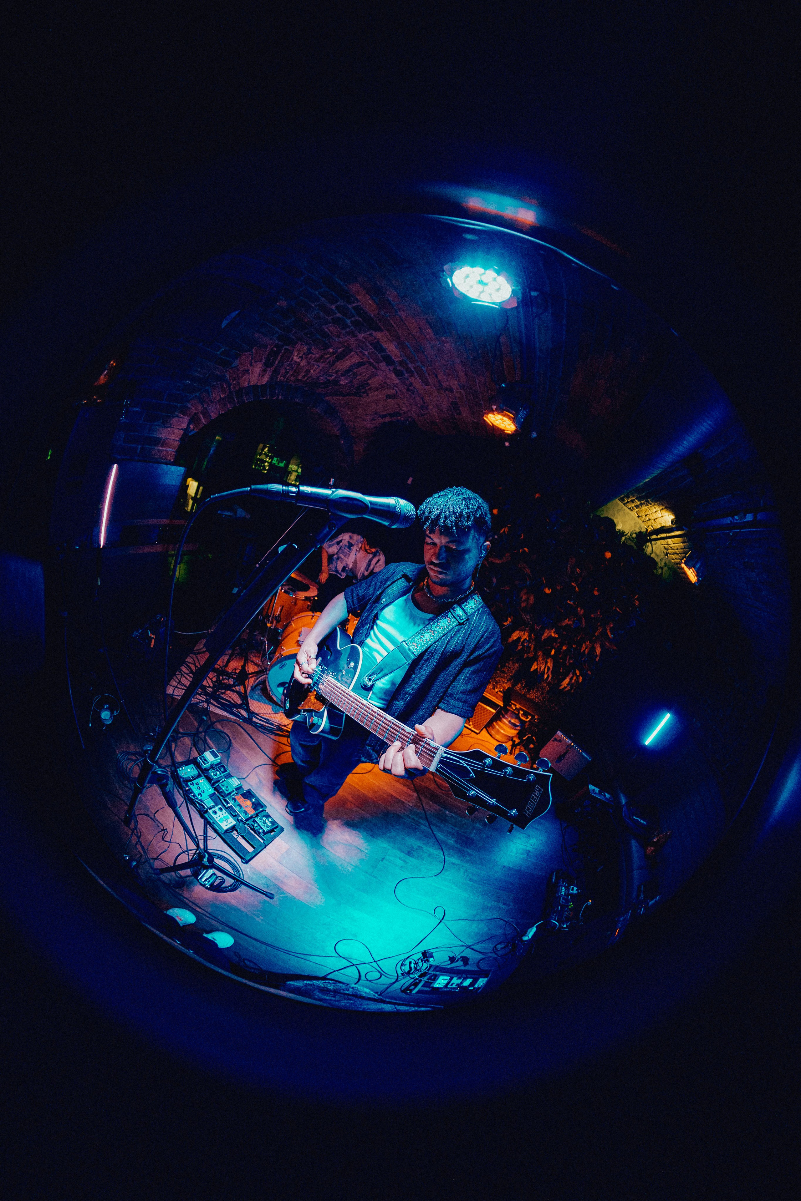 MoonShot. Concert and portrait photographer in Prague