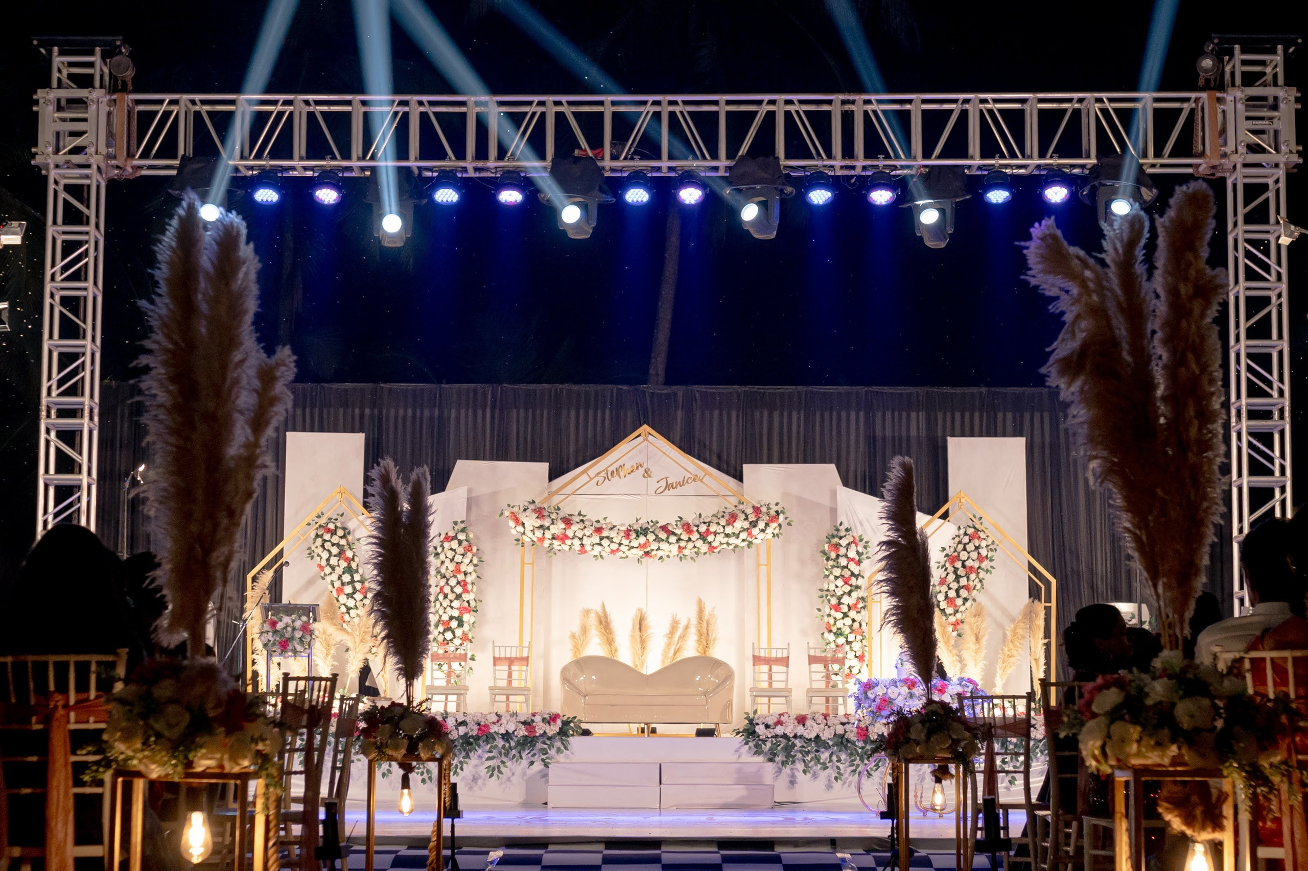 Stephen and Janice. Joel Fernandes — Candid wedding photographer