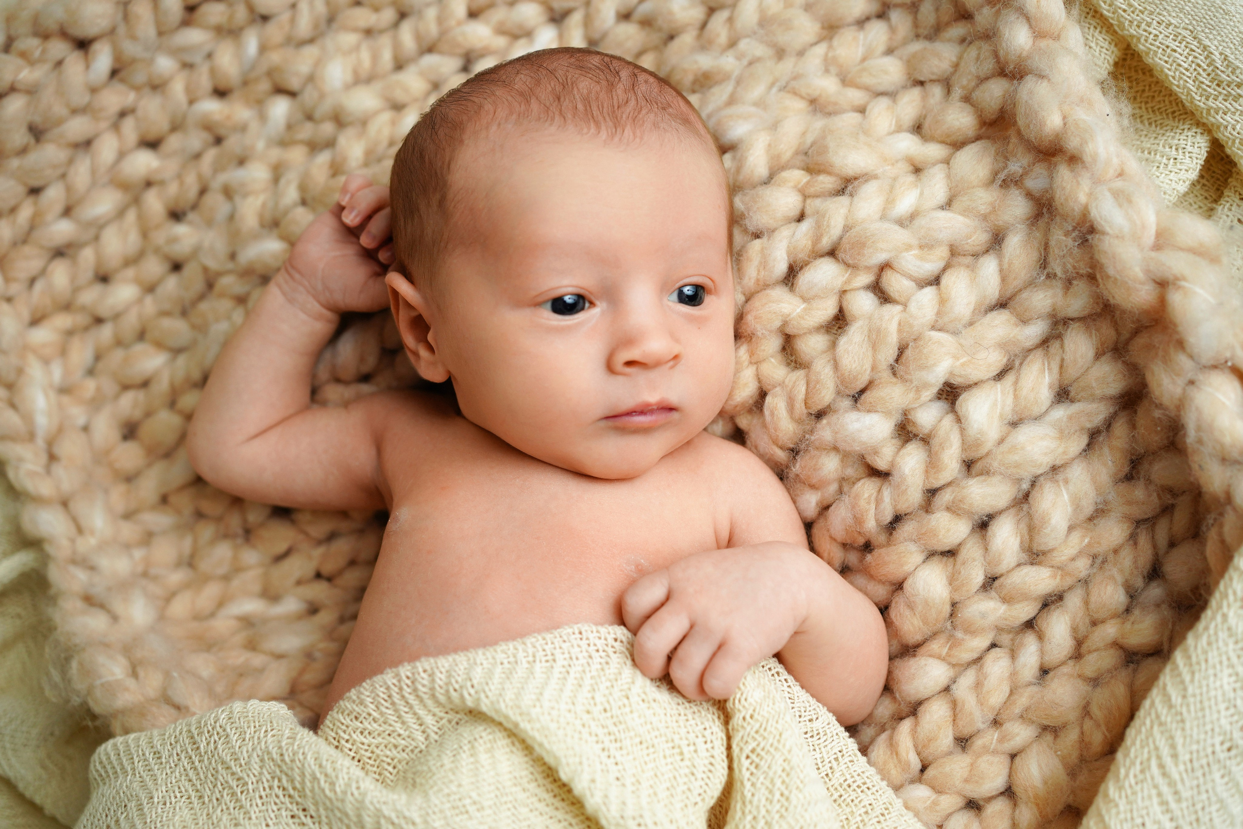 Newborn „HOME“. Neugeborenenfotografin und Retoucher in Augsburg Nastassia Schneider