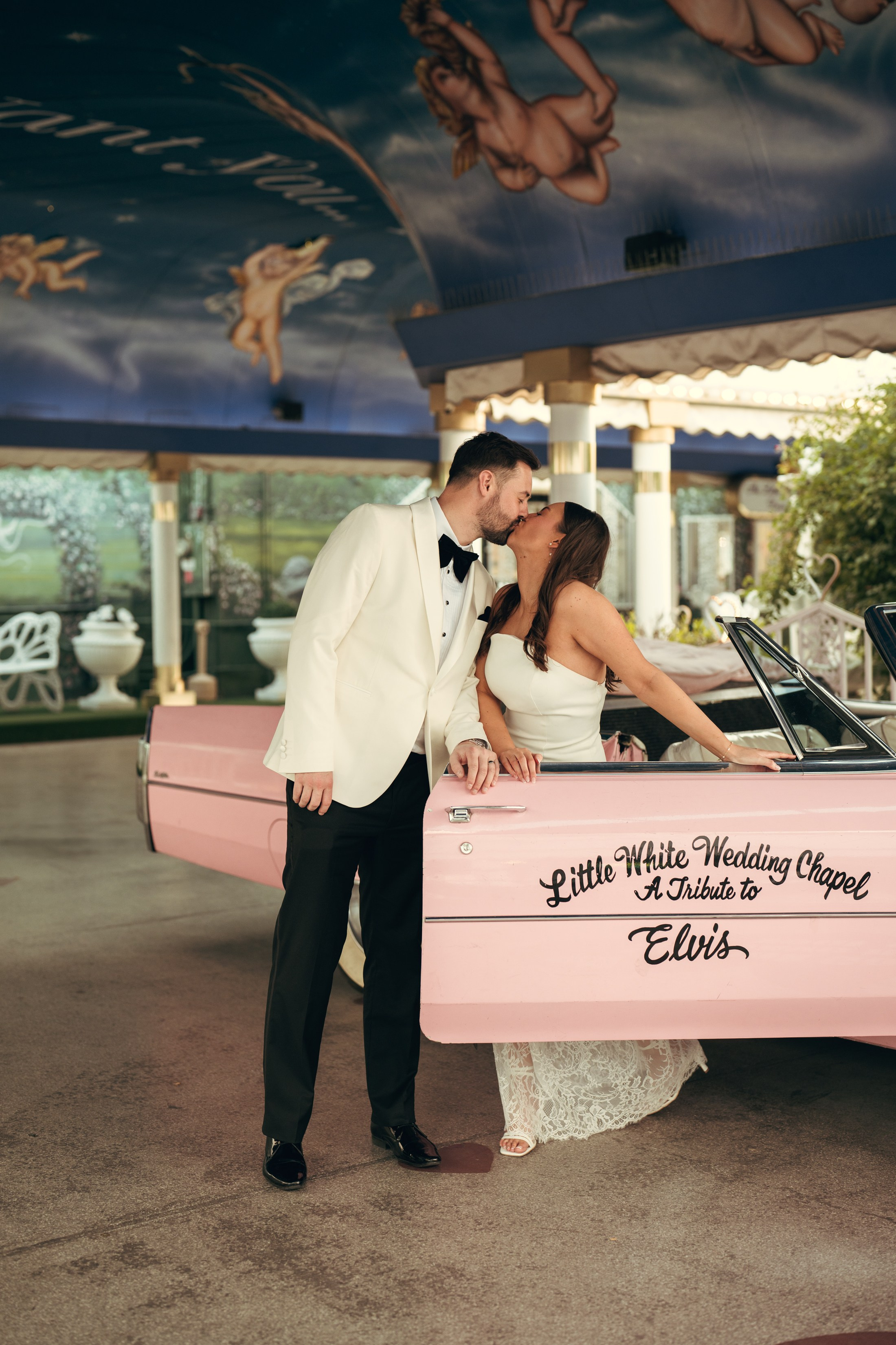 Lewis&Helana. Wedding & elopement photographer Viktoriya Kravtsov. Las Vegas