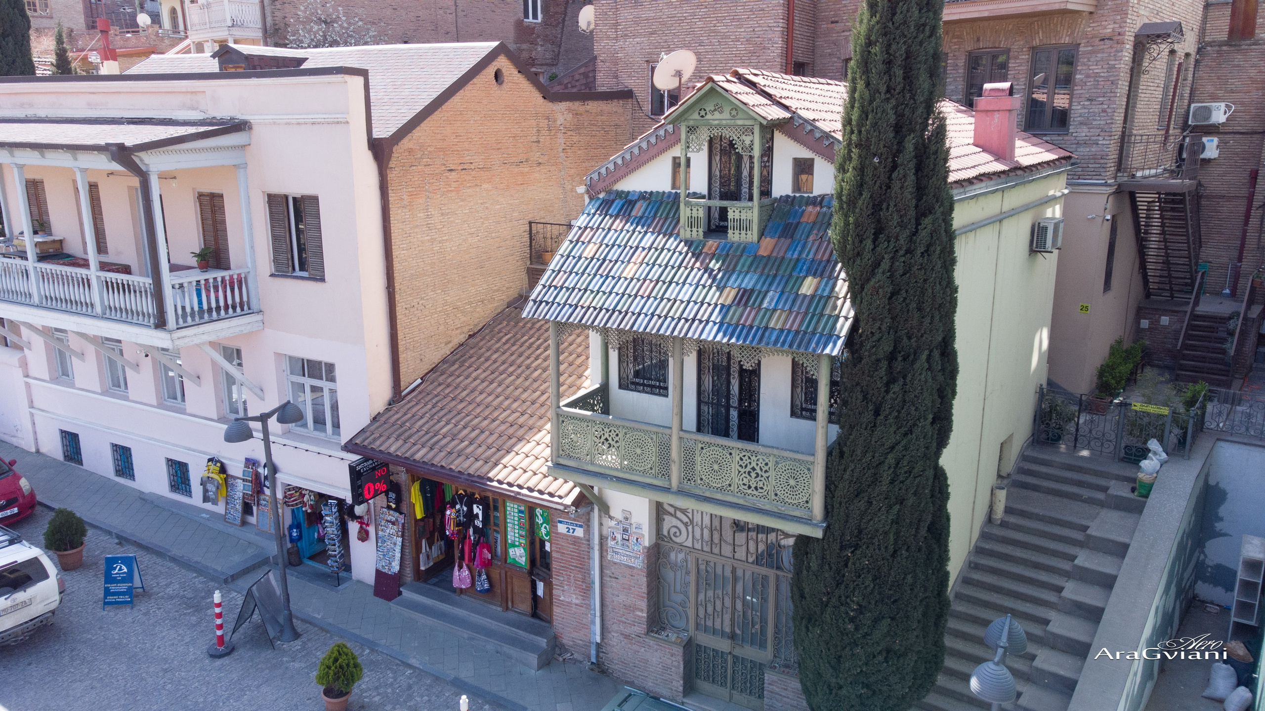 გასეირნება ძველ თბილისში. FramefreeMan