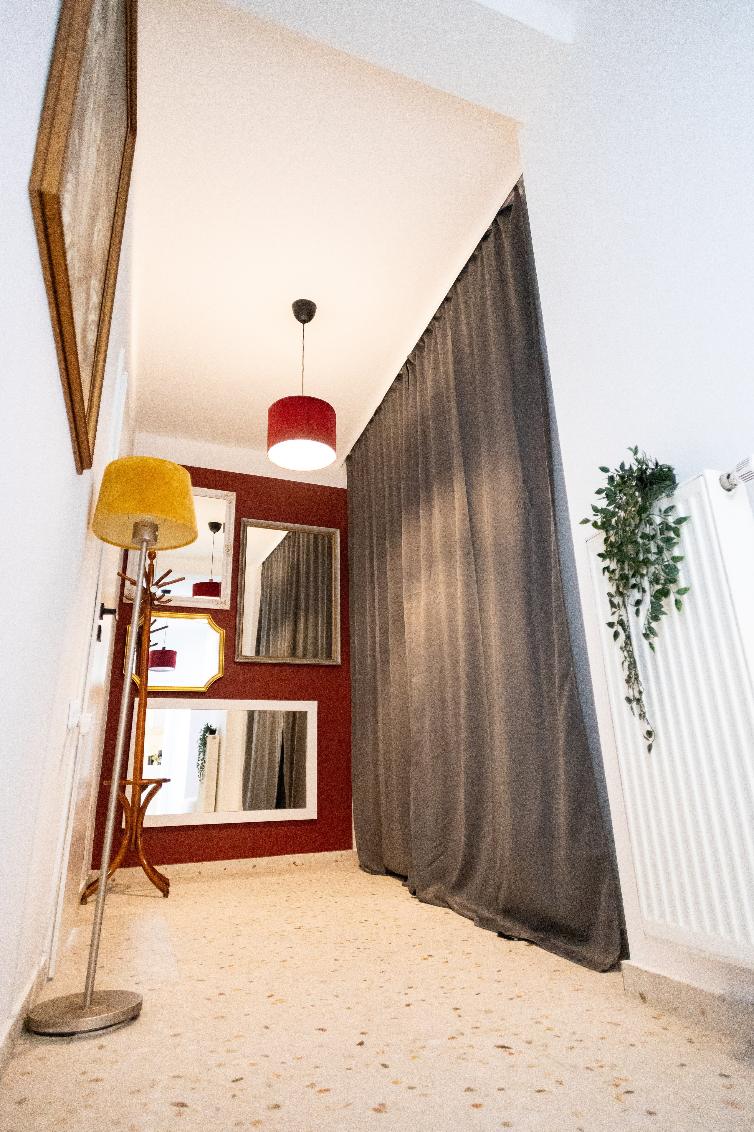 Apartament Upstairs 4