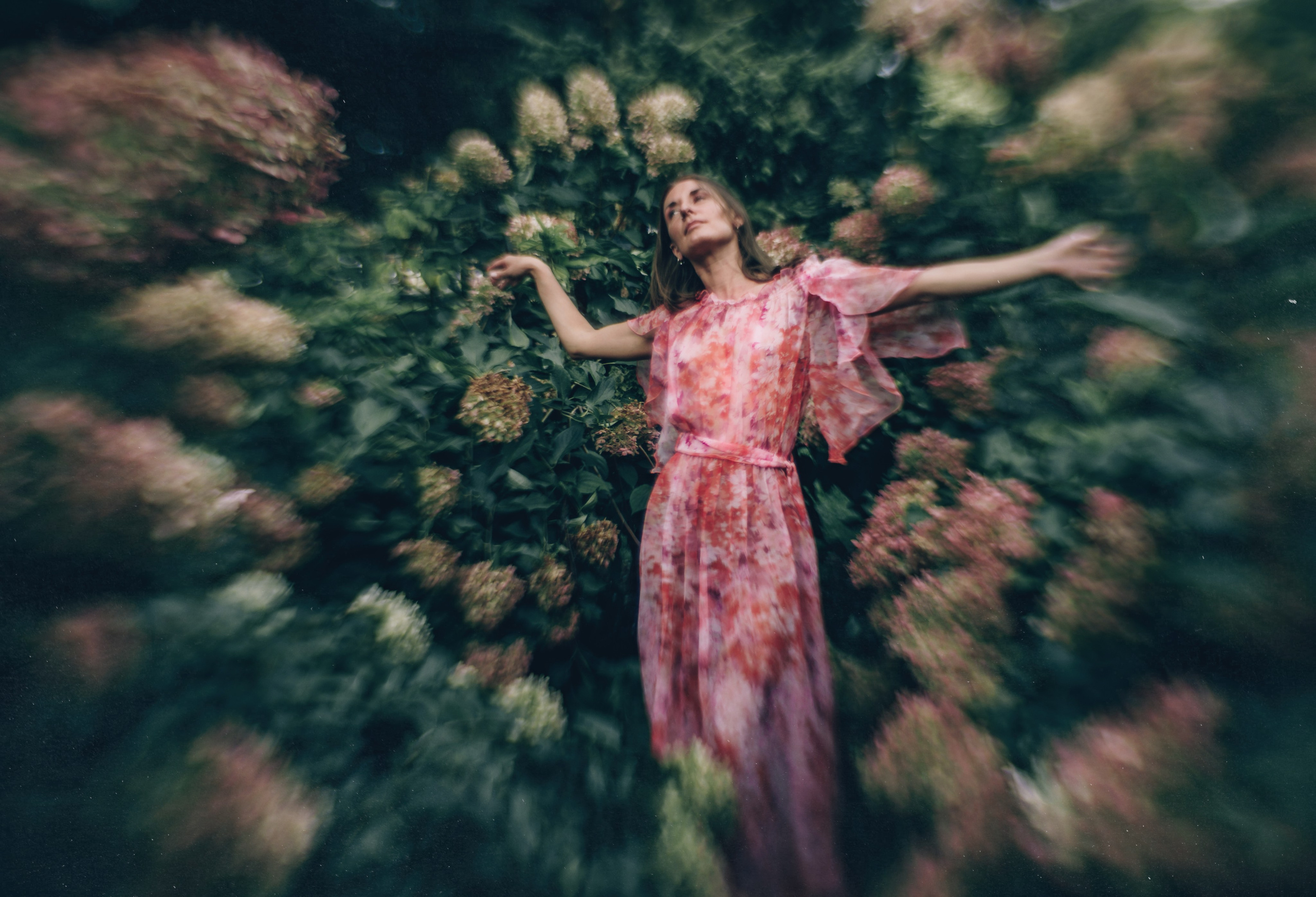 Krista Flower garden. Sandra Garanca Portrait and event photographer