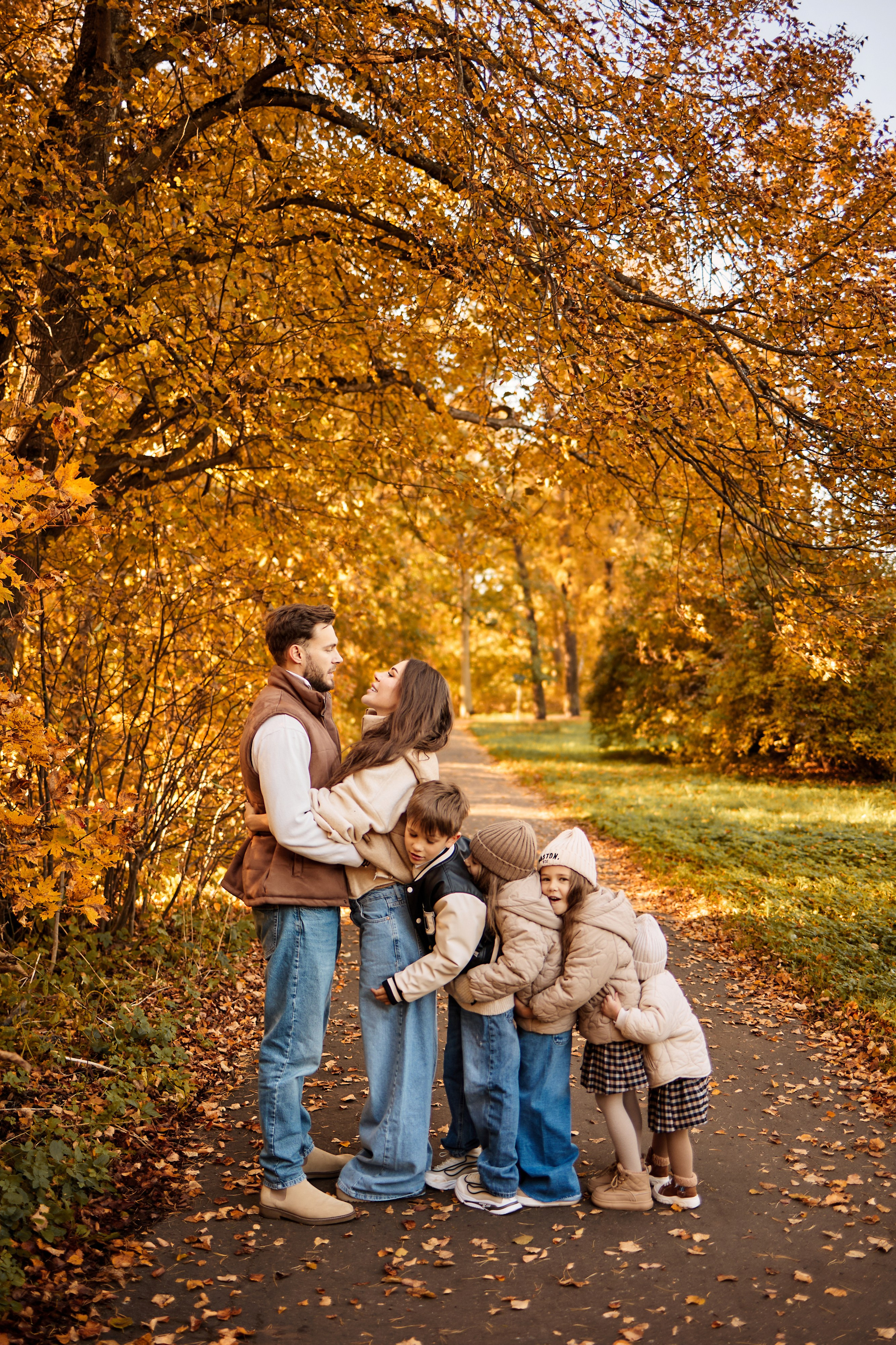 Family photo shoot for a millionaire blogger. Destination wedding and fashion photographer in Riga Igor Davidovich