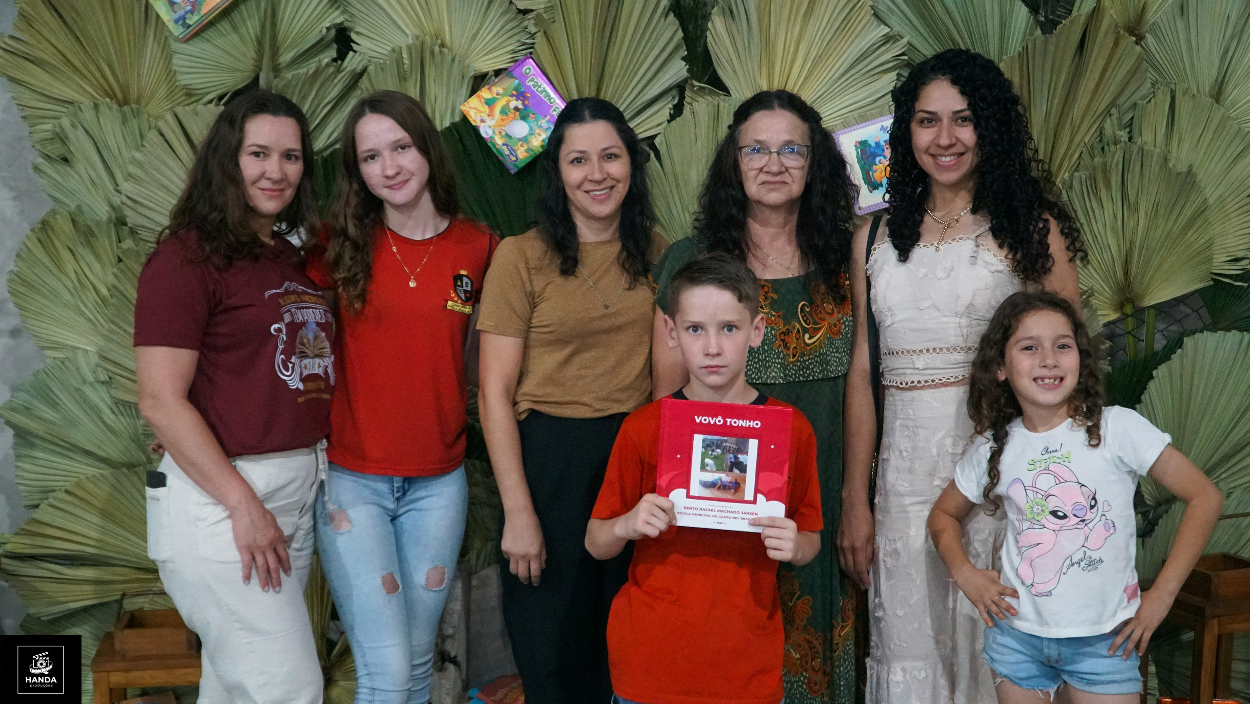 Noite autógrafos colégio Aurélio Buarque de Holanda. Handa Produções