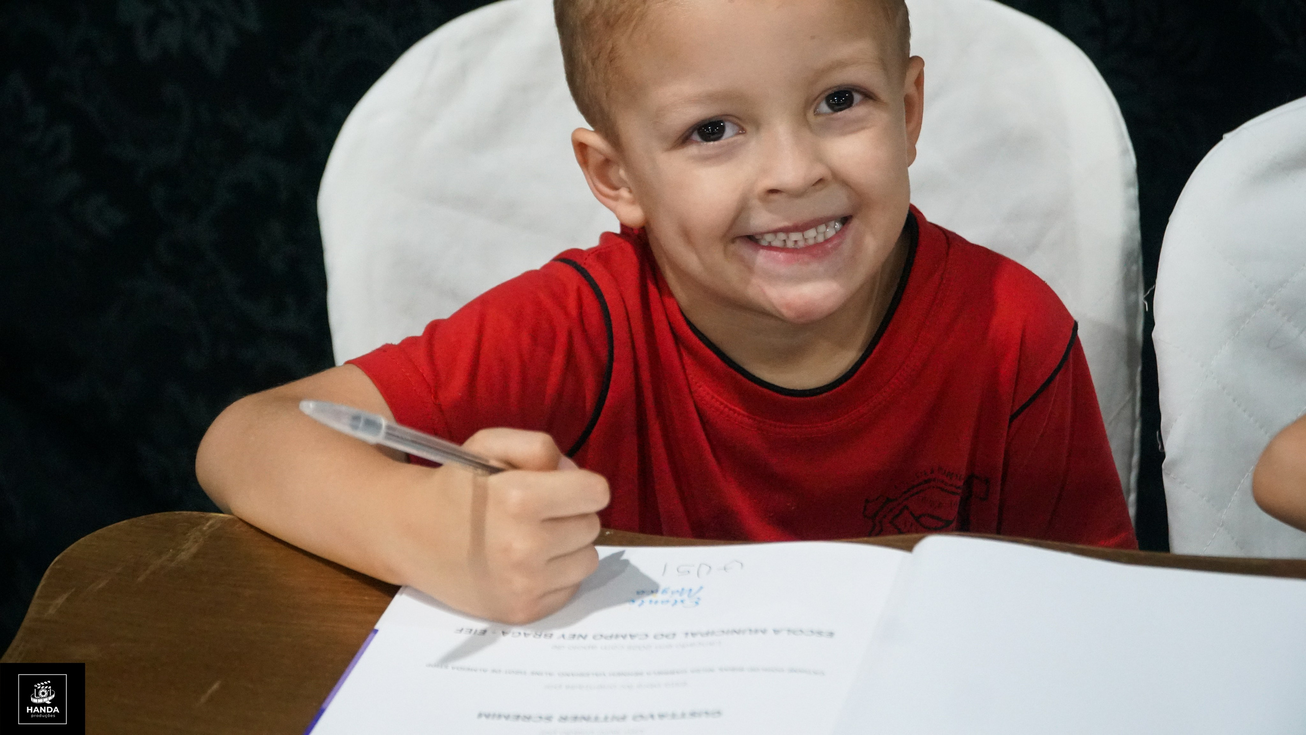 Noite autógrafos colégio Aurélio Buarque de Holanda. Handa Produções