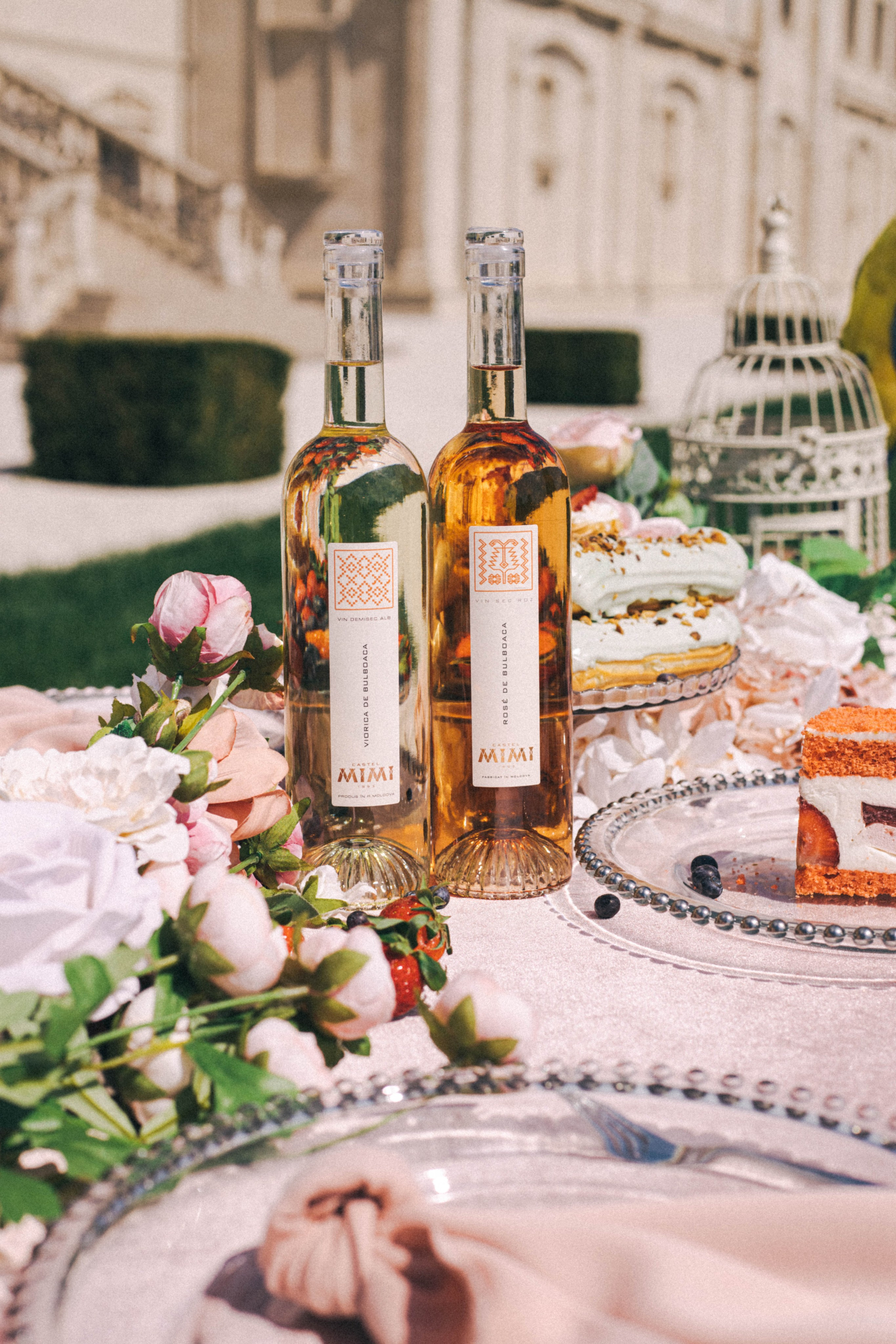 MiMi & Terasele Hagimus. Captured by Hallovud