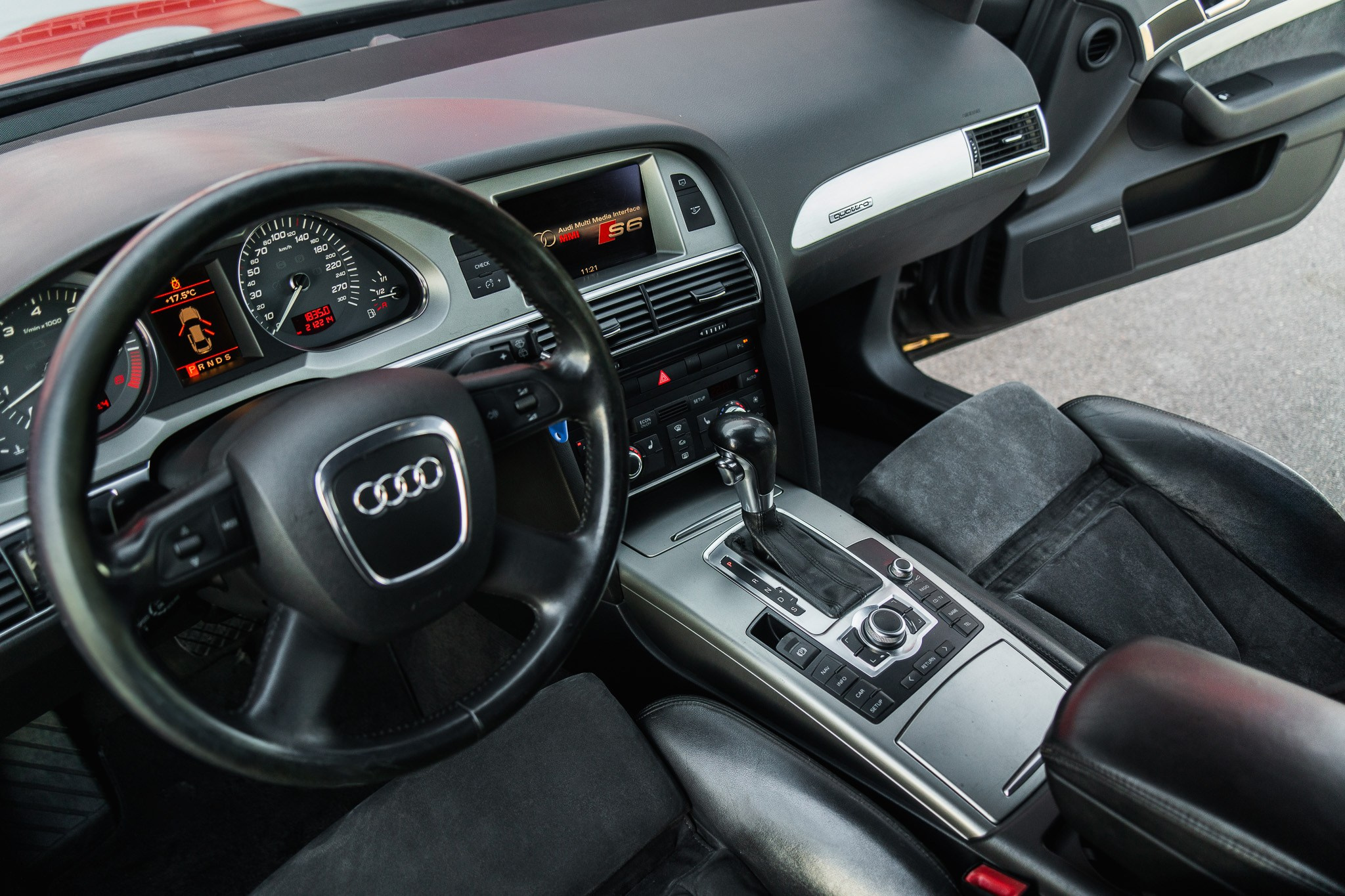 AUDI S6 V10. LOHA VISUALS — AUTOMOTIVE PHOTOGRAPHY