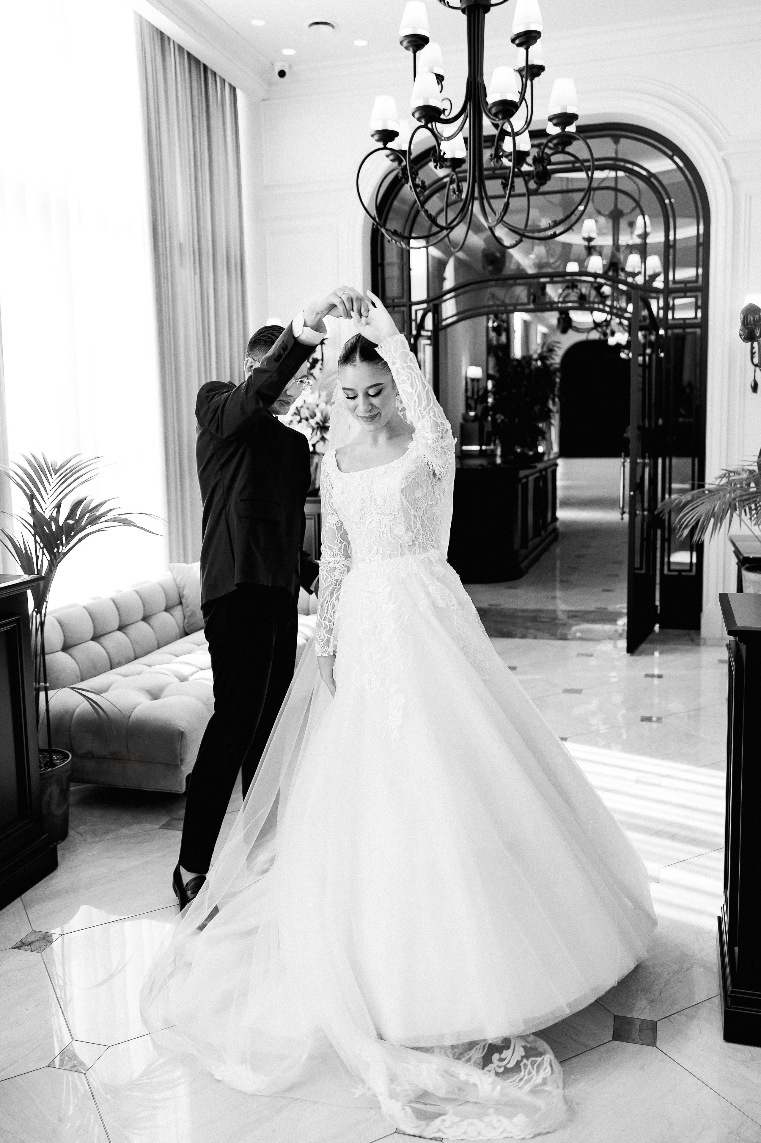 Serghei & Erica — Queen Residence. Servicii Foto și Video 067188353