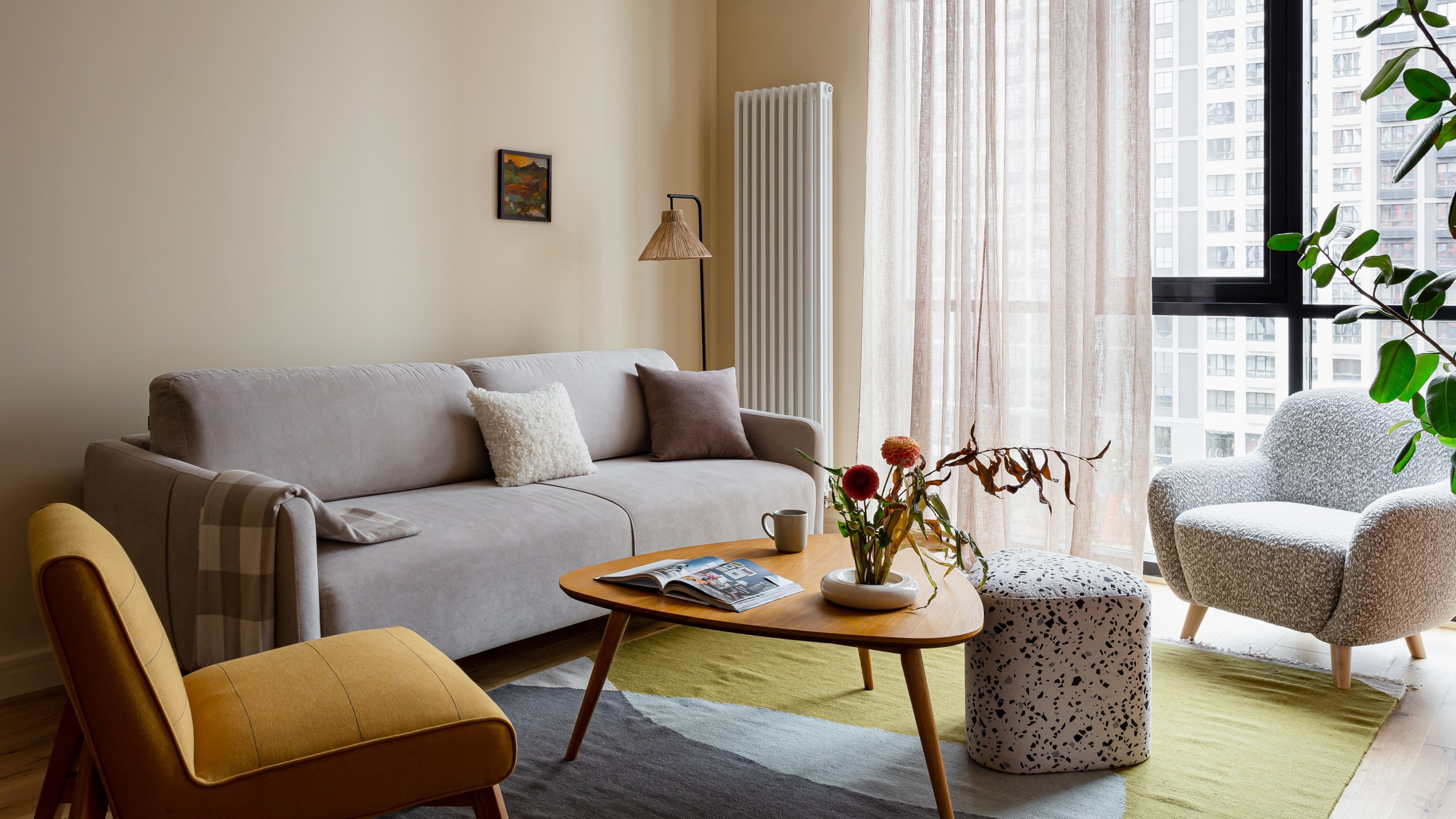 Ретро-дизайн квартиры в Екатеринбурге — проект для молодой пары с винтажной мебелью от Анастасии Заркуа