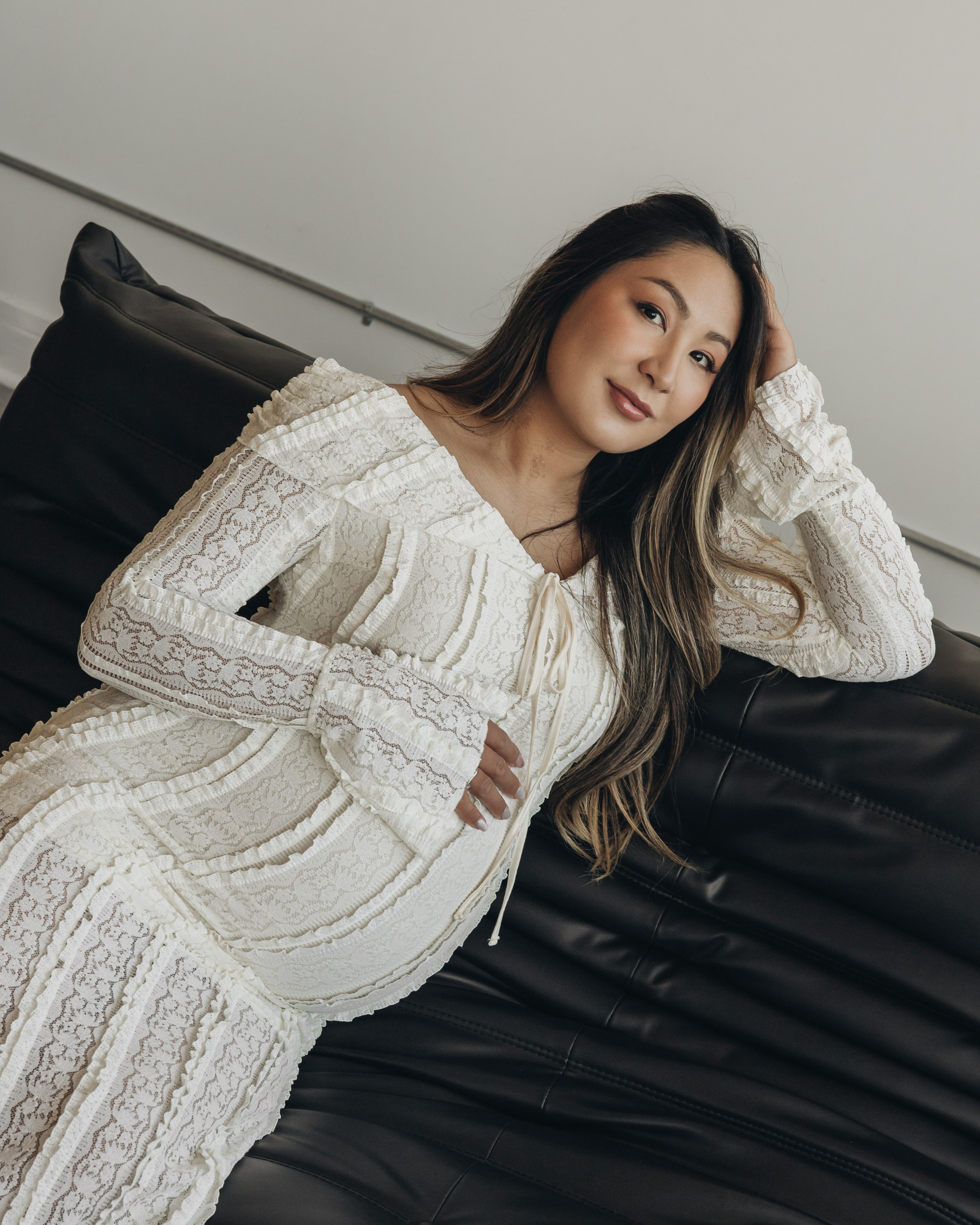 Elegant maternity portraits in chicago