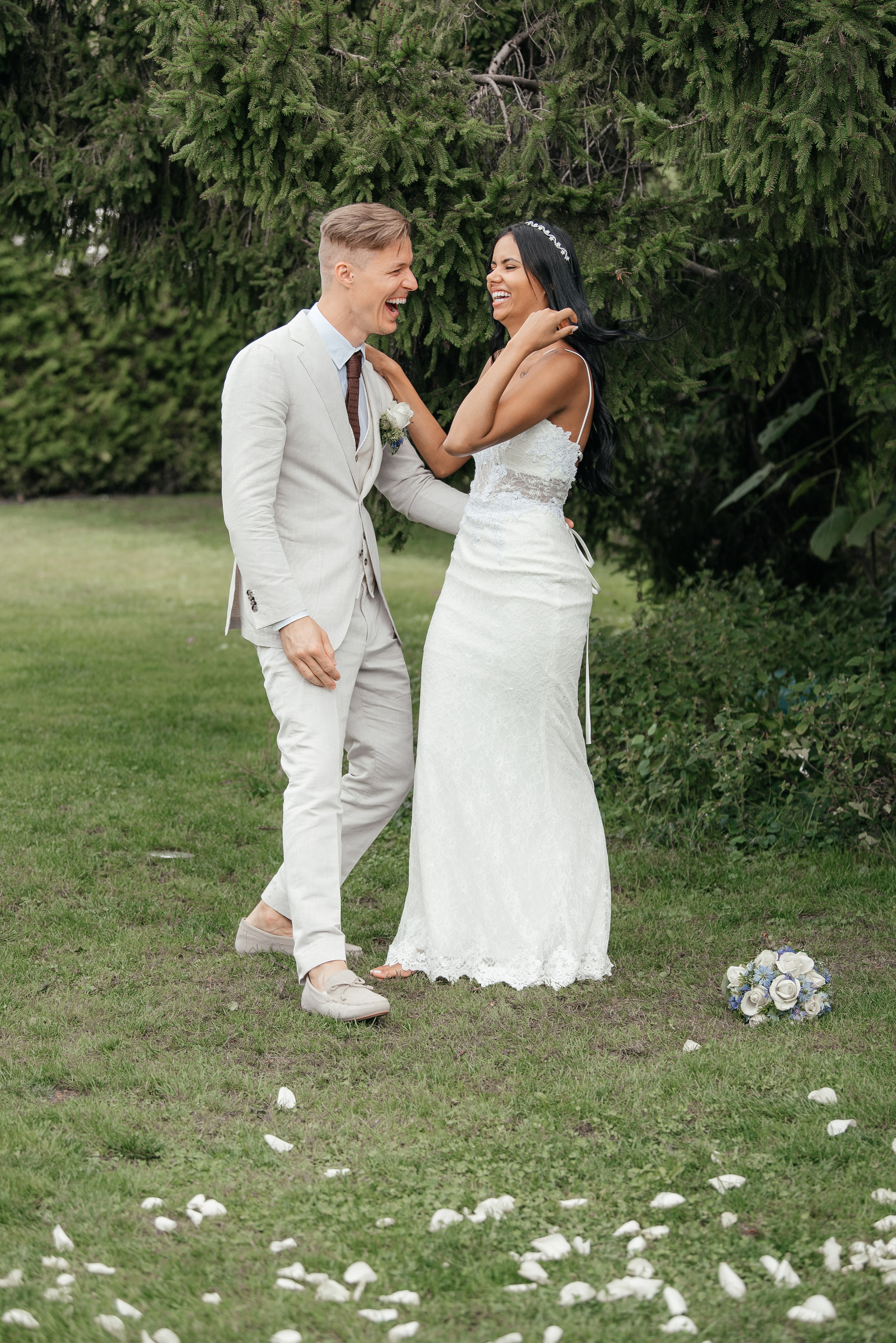 KAIANE & BENJAMIN Meilen, Switzerland. I am Elena Altendorfer. Wedding photographer in Zurich and Switzerland