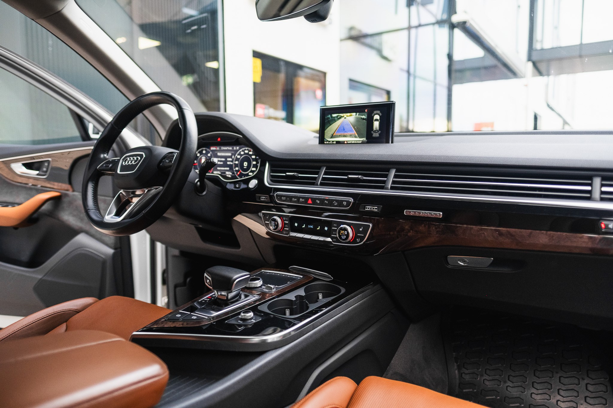 AUDI Q7. LOHA VISUALS — AUTOMOTIVE PHOTOGRAPHY