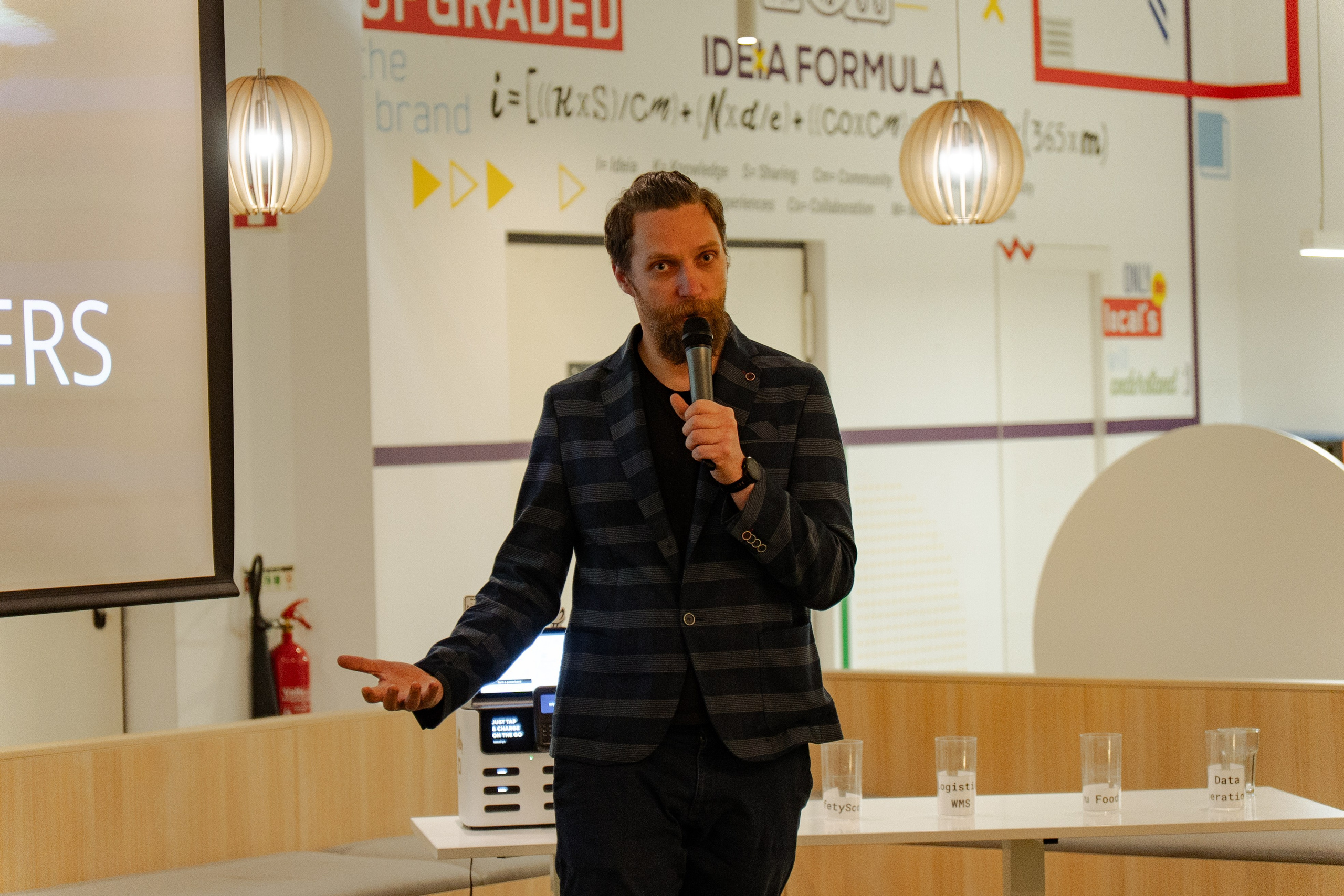 Idea Space: Pitch Day. Lisbon Event Photographer