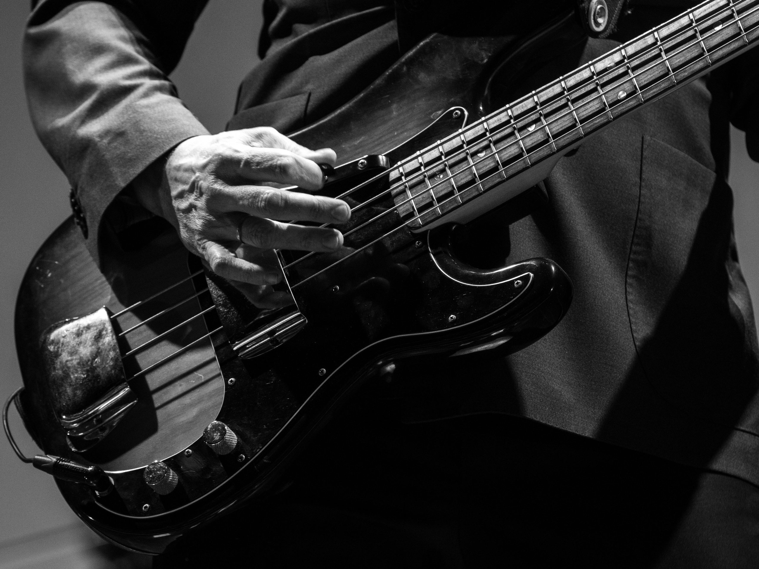 BRUNORI SAS // UNIPOL ARENA BOLOGNA. Francesco Mion // Sport & Live Music Photographer