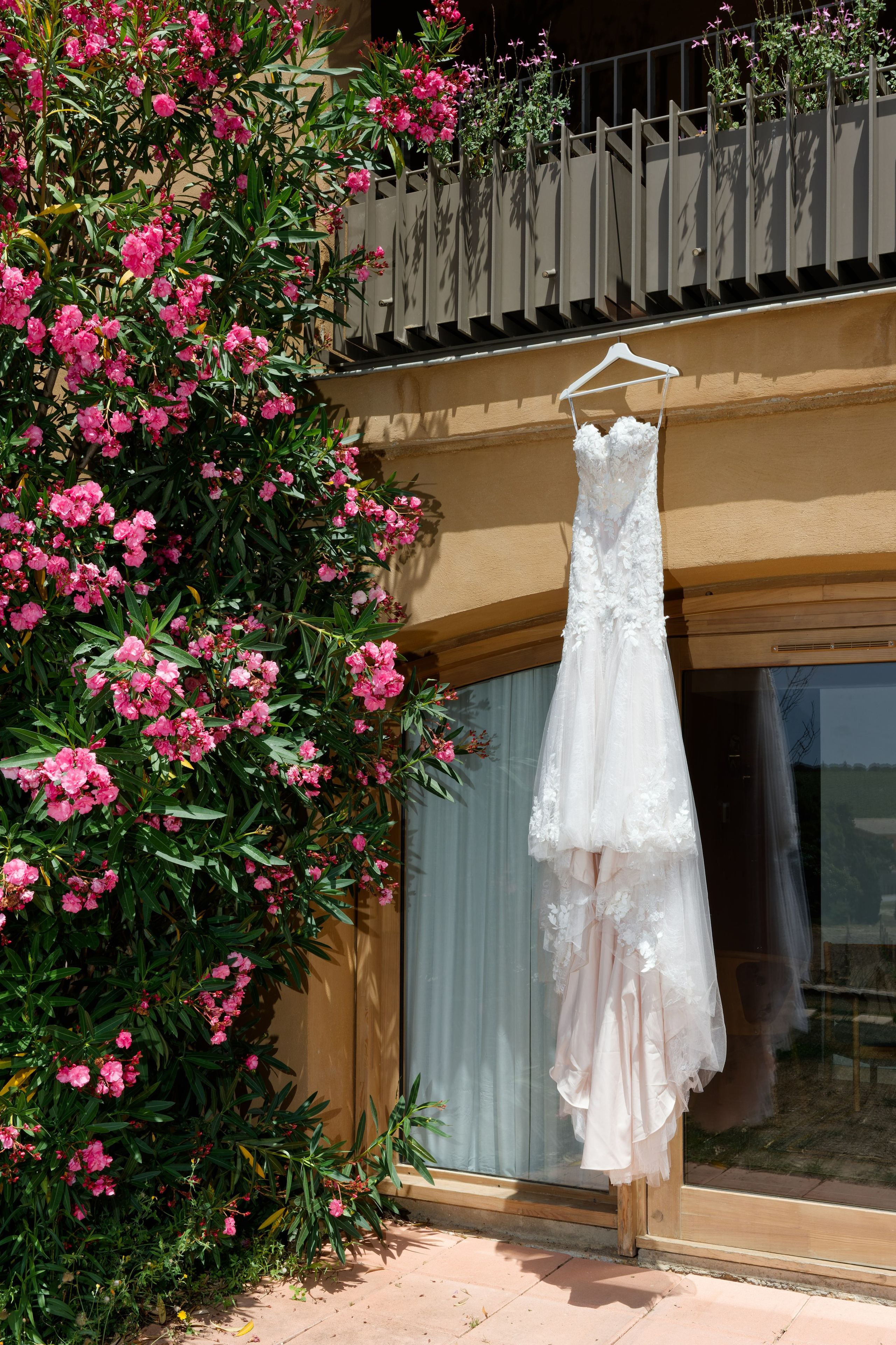 Wedding at Château L’Hospitalet in Narbonne, France. Destination Wedding Photographer — Nikita Burtsev