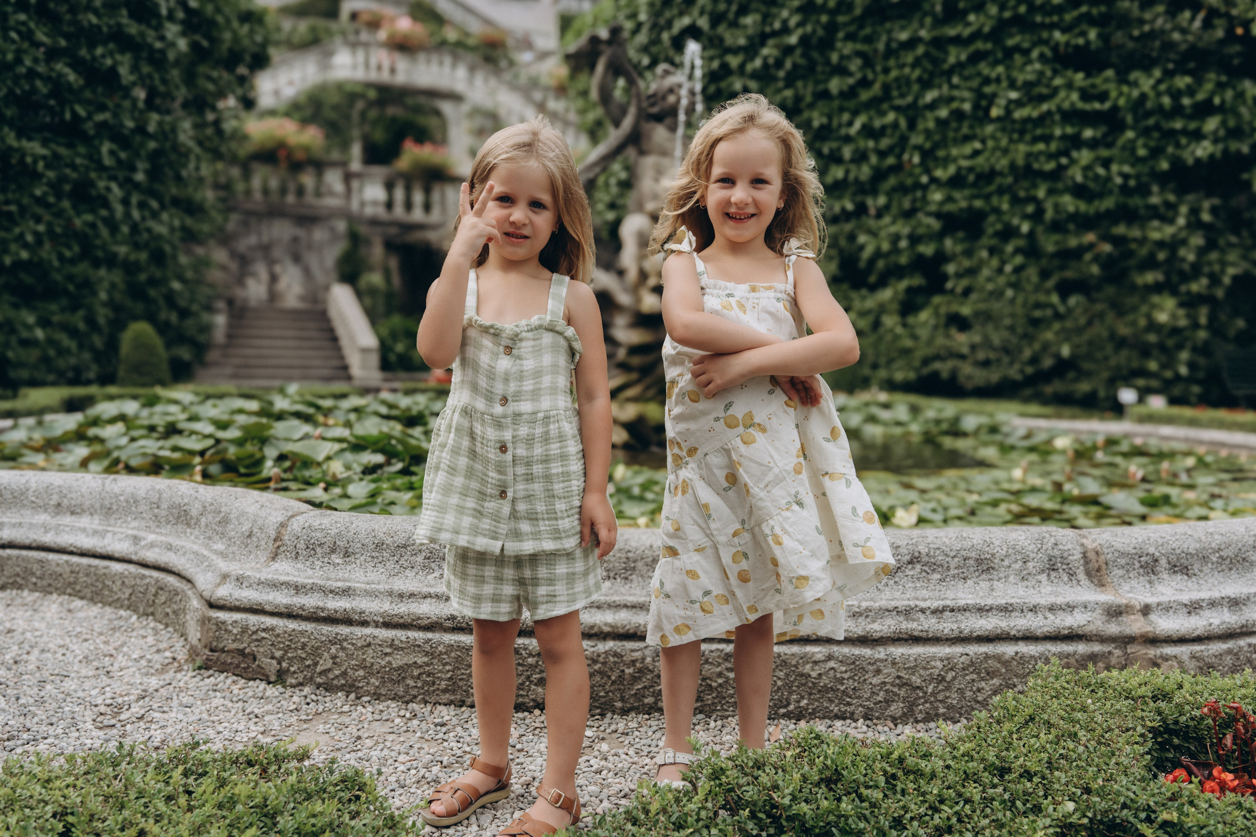Family moments in Como Lake. PHOTOGRAPHER IN ITALY