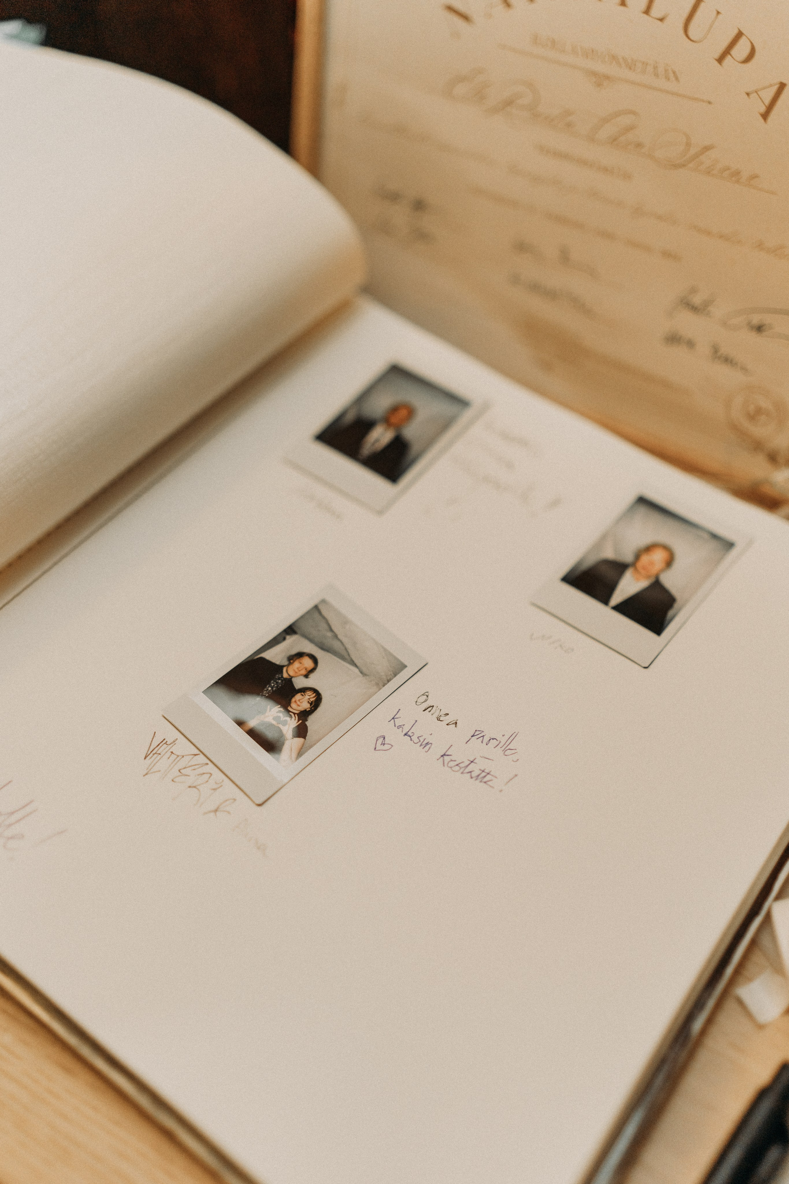 C&A. Wedding and portrait photographer in Helsinki Vickan O