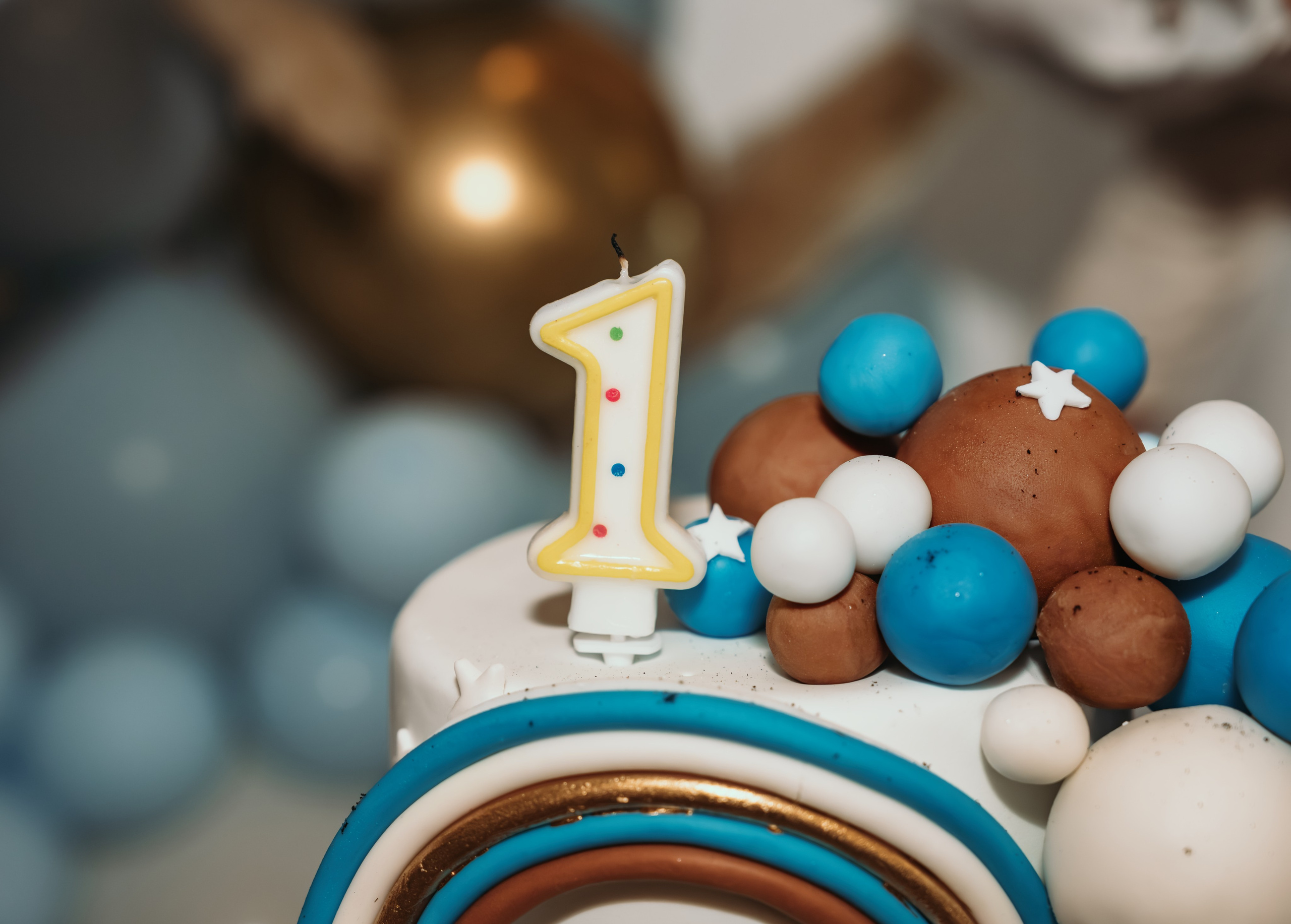 FOTOGRAFISANJE ROĐENDANA. DEČIJI FOTOGRAF BEOGRAD|FOTOGRAFISANJE KRŠTENJA|CAKE SMASH