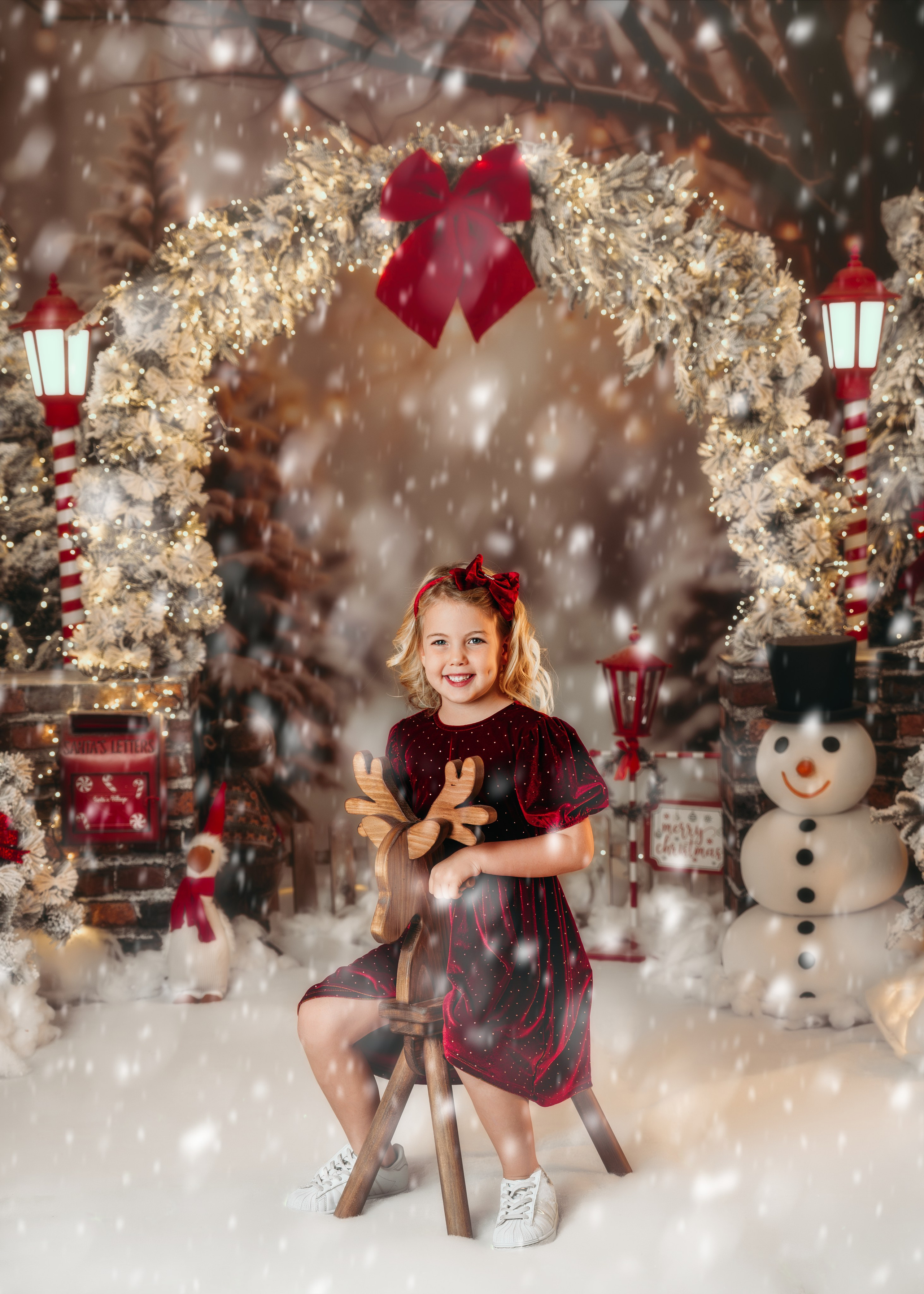 Romantično novogodišnje fotografisanje parova iz Zemuna, elegantna zimska scenografija.