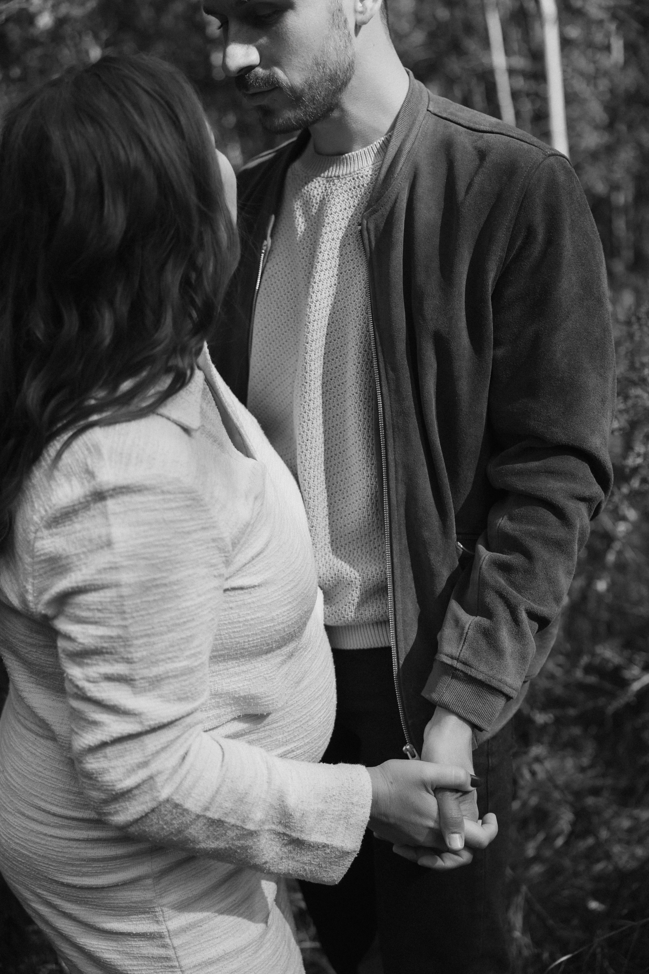 Sigita ir Artūras | Pabėgimas į gamtą ir aštrūs šešėliai. Vestuvių ir šeimų fotografė Lena Bondarenko / belove photo