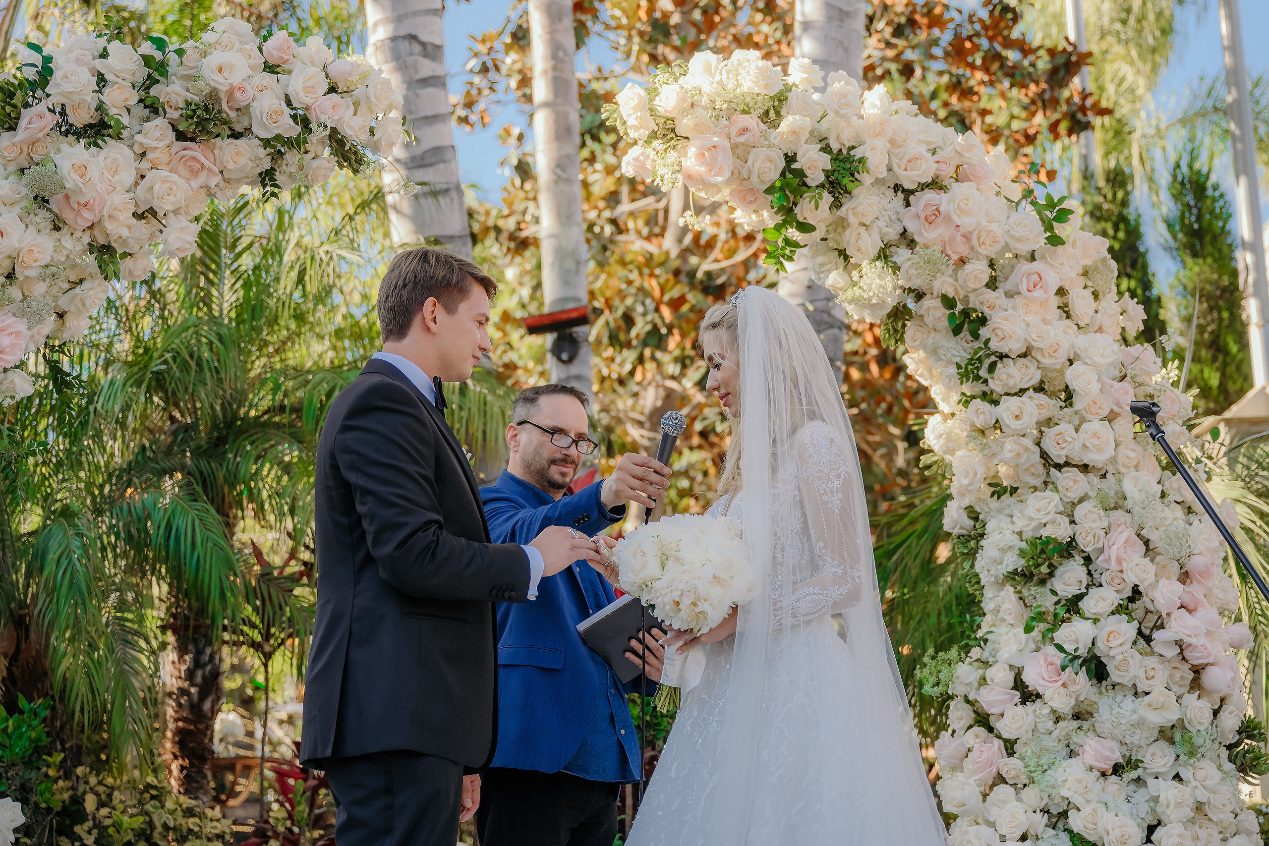 Wedding photo shoot. Wedding photographer. Wedding, maternity and family photographer in Charlotte Tasha Minn