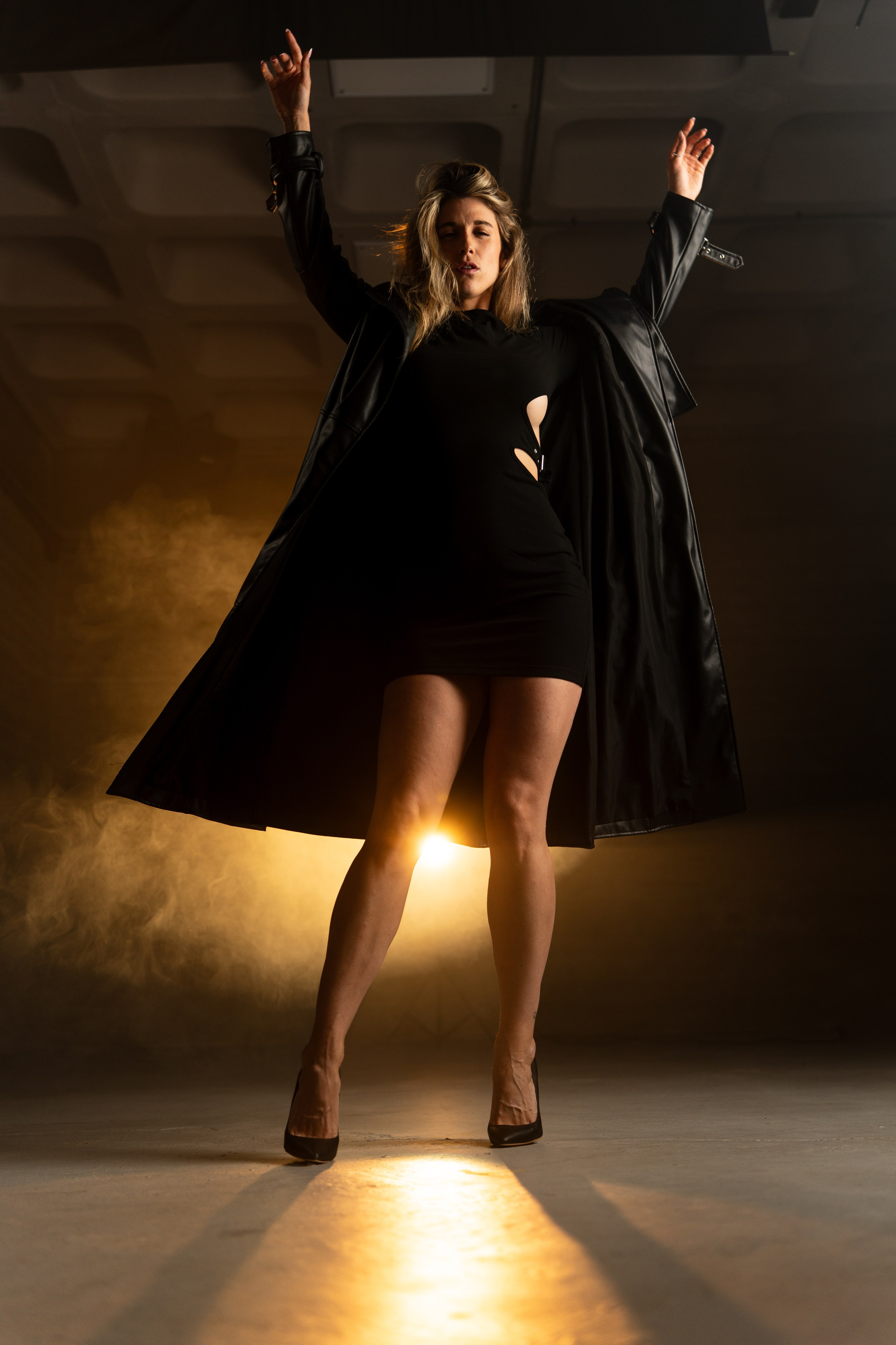 „Kölsch&Shoot“ in Cologne w/ Lisa (Set #4). URBANSTREETFILES.ART