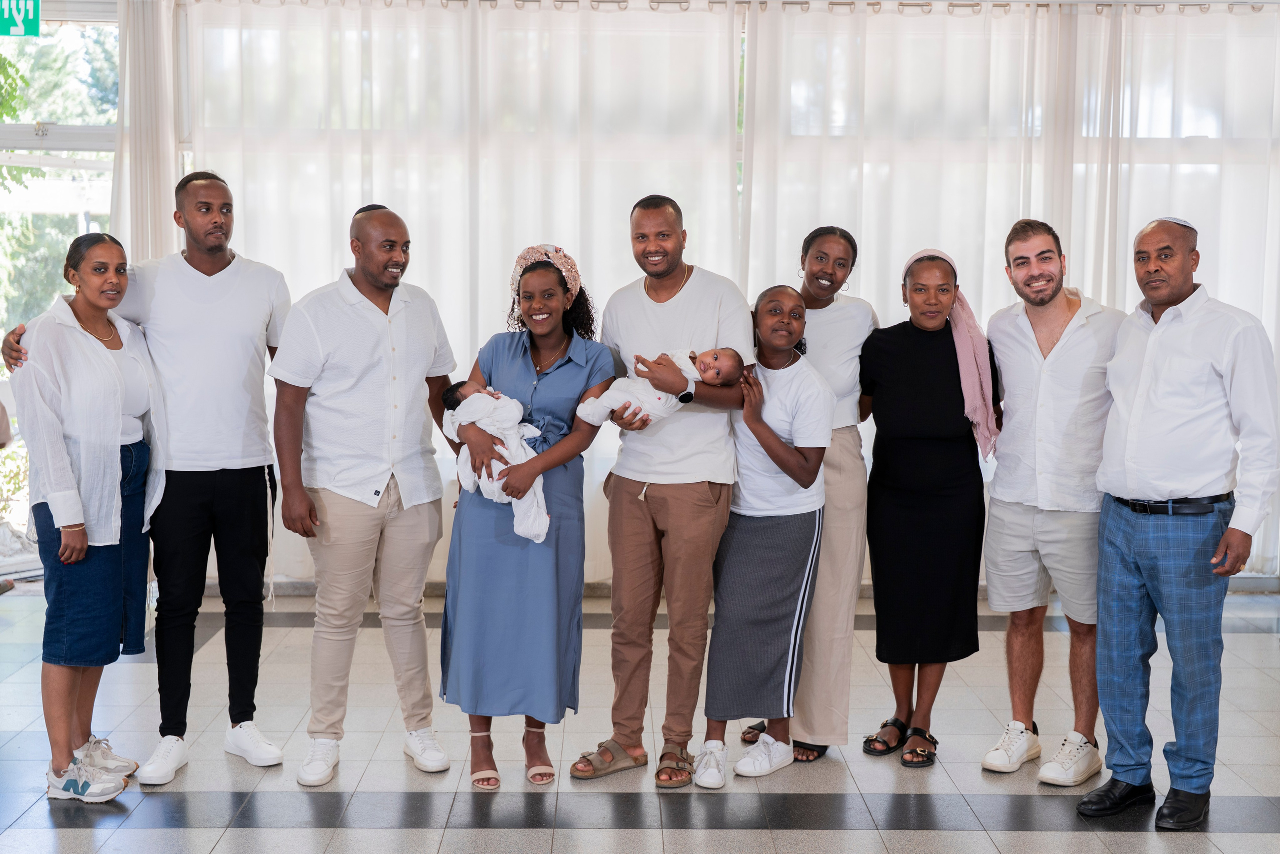 משפחת סלומון. יוסף מזרחי צילום חתונה, ברית וזוגיות. צלם מקצועי שאוהב להוציא אתכם הכי יפים ברגעים הכי מרגשים