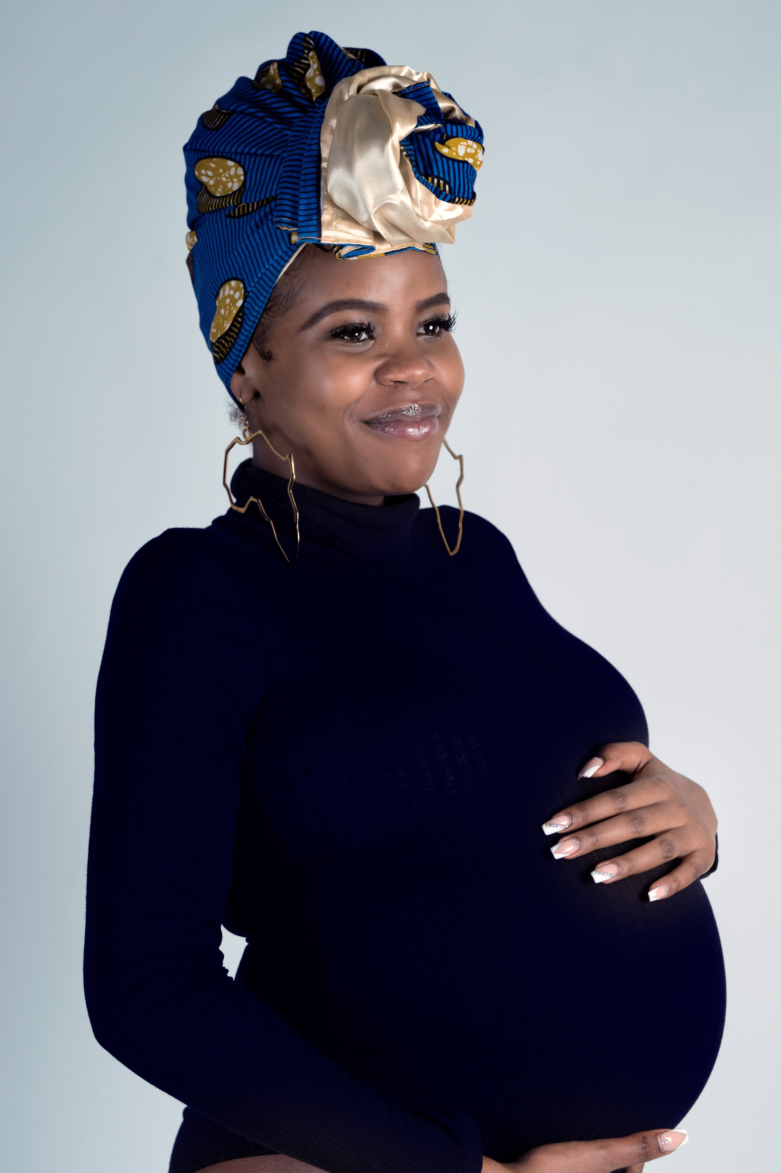 Family Pregnancy photoshoot at studio. Professional Photographer, Videographer in London Dilyana Tankova