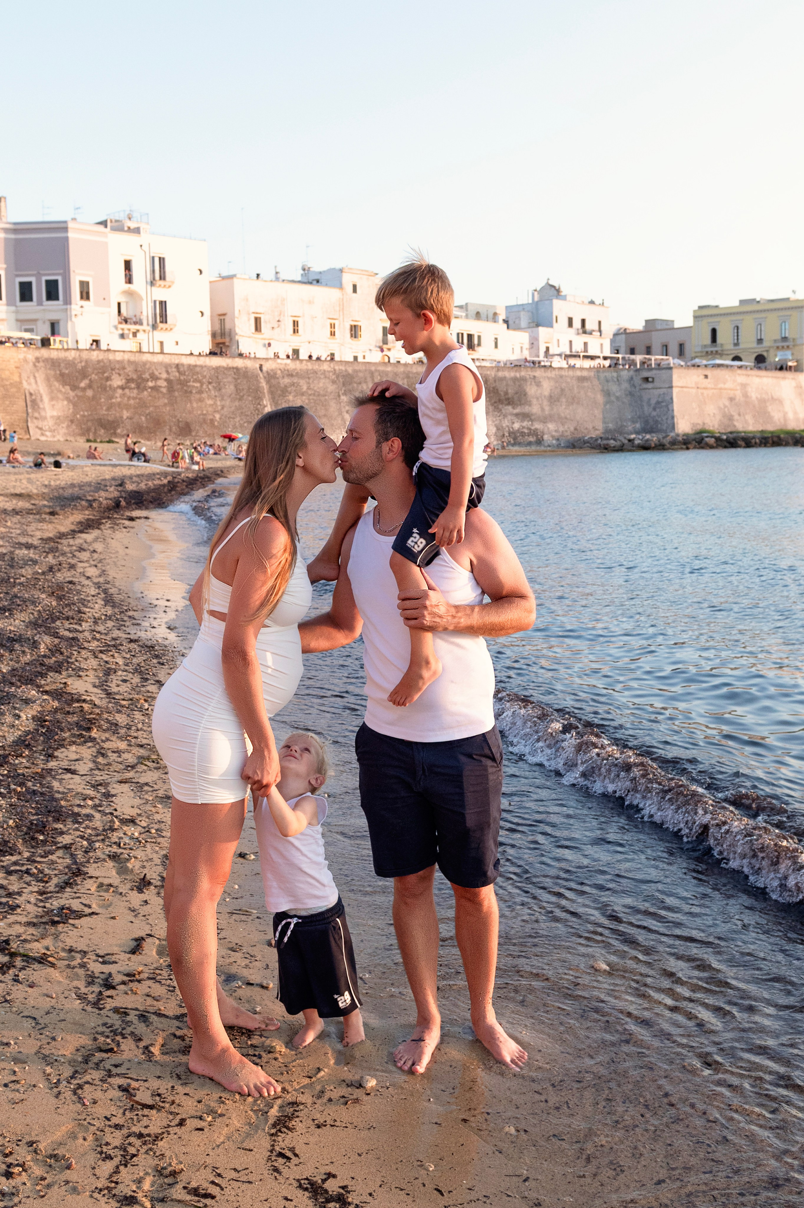 Family Photoshoot in Gallipolli with Sandro&Laura. Vacation & Portrait Photographer in Puglia and Matera| Romantic Photo Walks in Italy